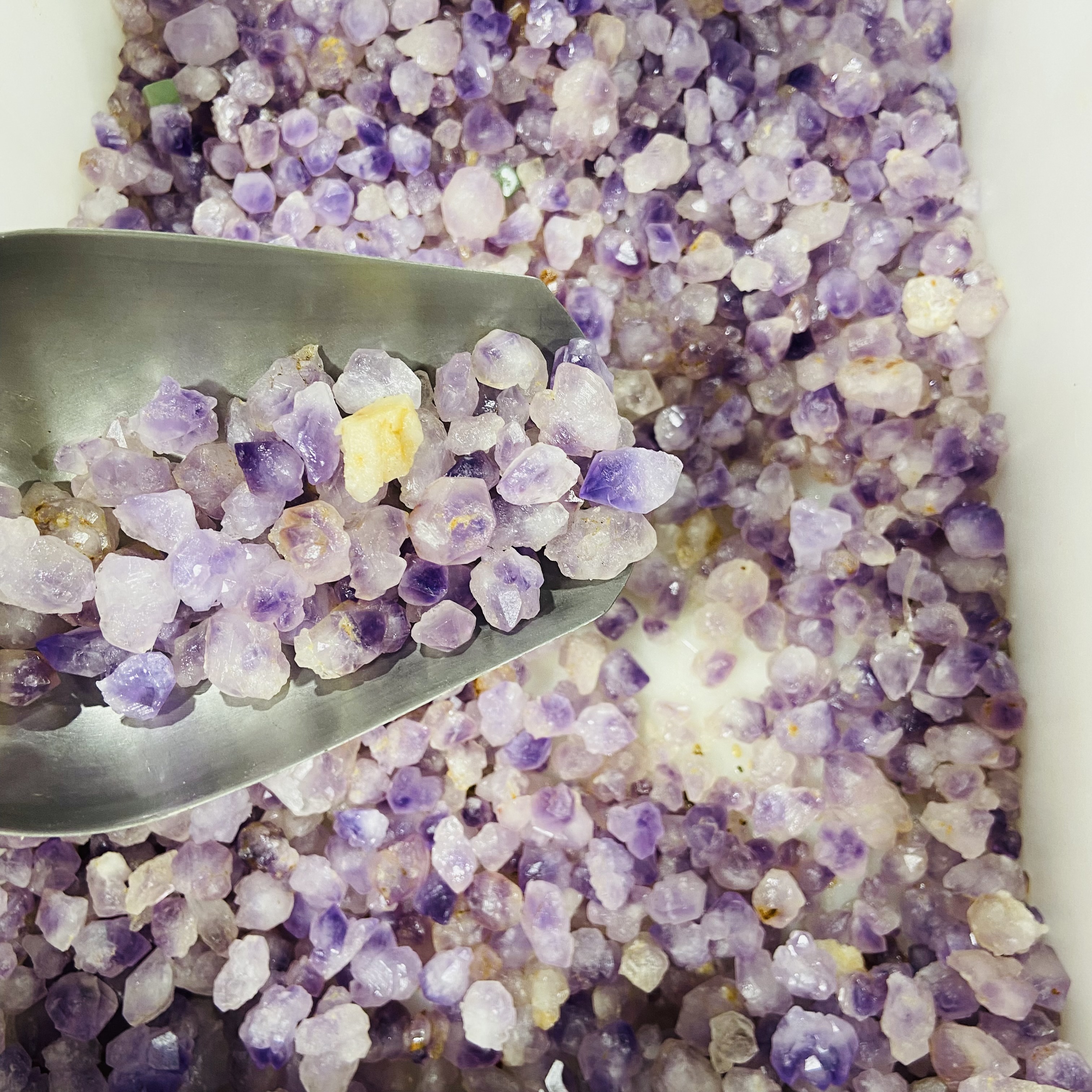 Wholesale High Quality natural crystals healing stones amethyst Crystal Tumbled Stone healing stone for decoration and gifts