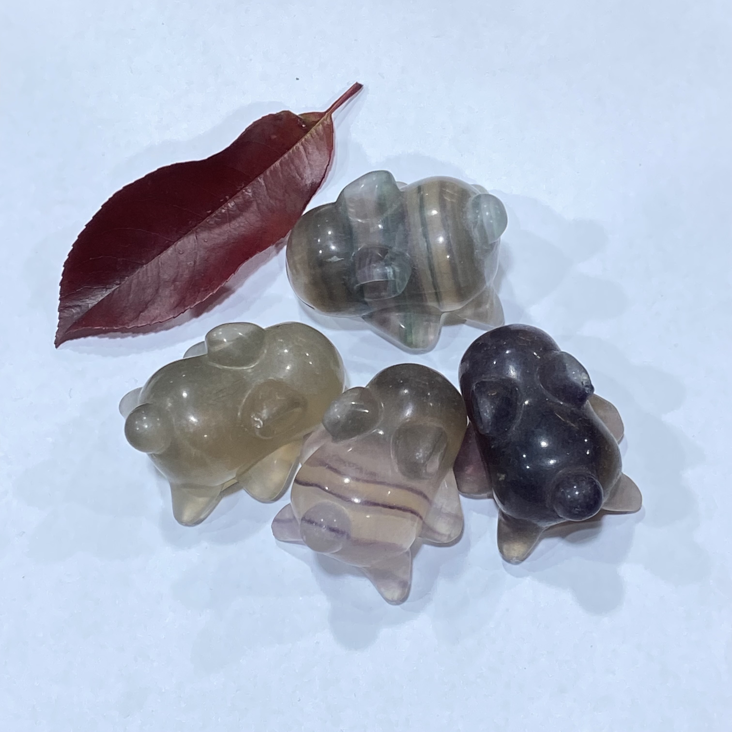 Wholesale Crystal Mini Hand Carved Animal Crafts Natural Crystal Polishing Fluorite Rabbit For Home Decoration