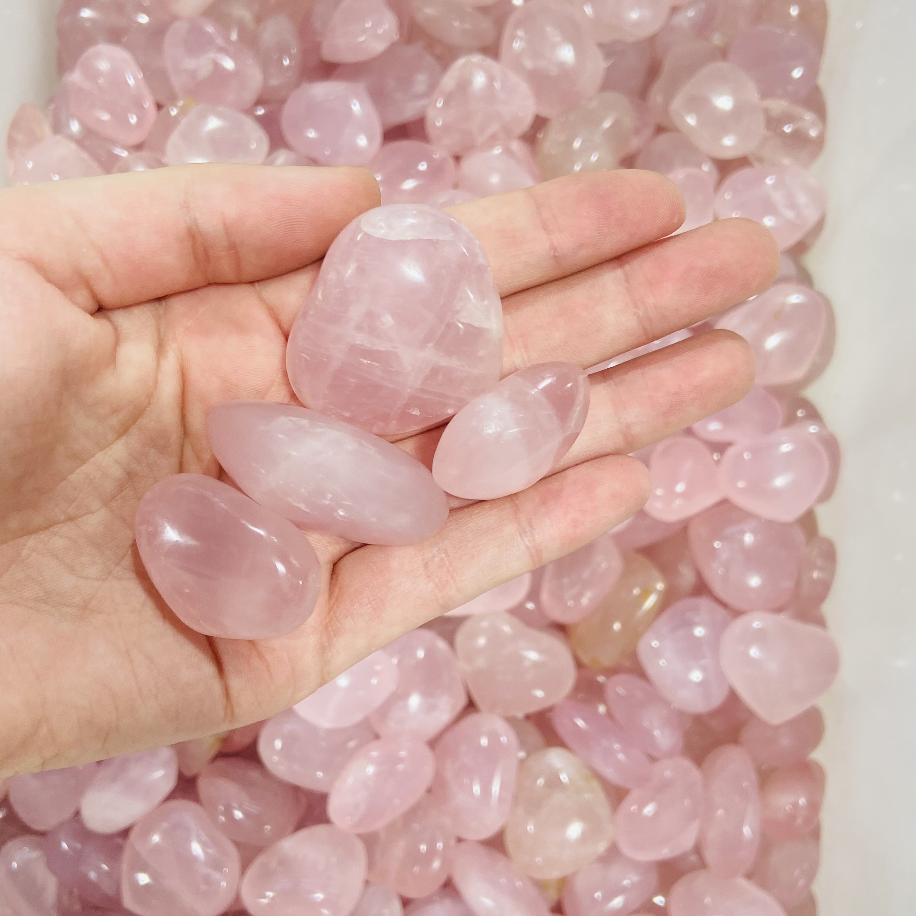 Best Quality Natural crystals healing stones rose quartz stone Crystal hearts healing crystal for decoration and gifts