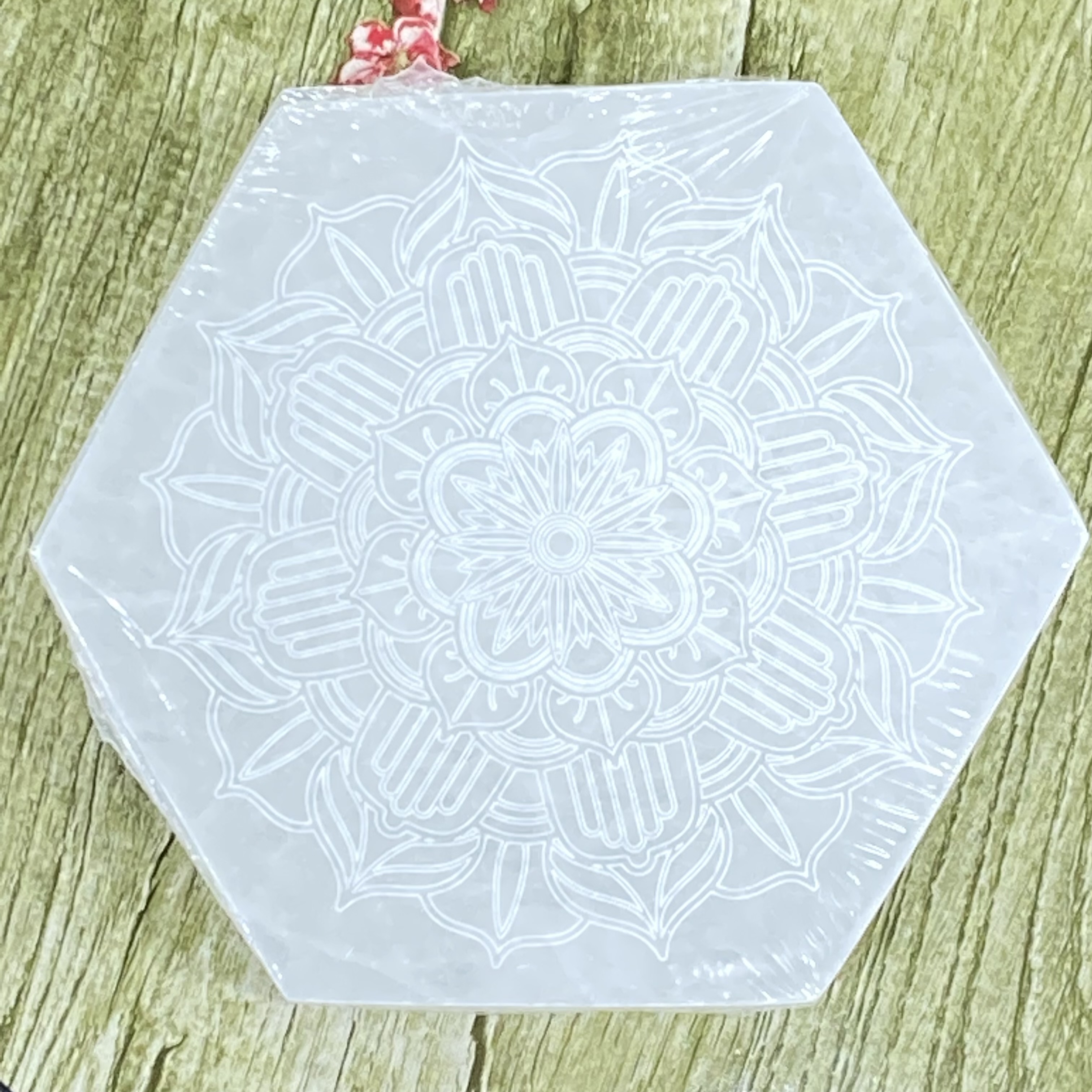 Hot sale high quality hexagon Selenite charging plate healing crystal Selenite stone for decoration and energy