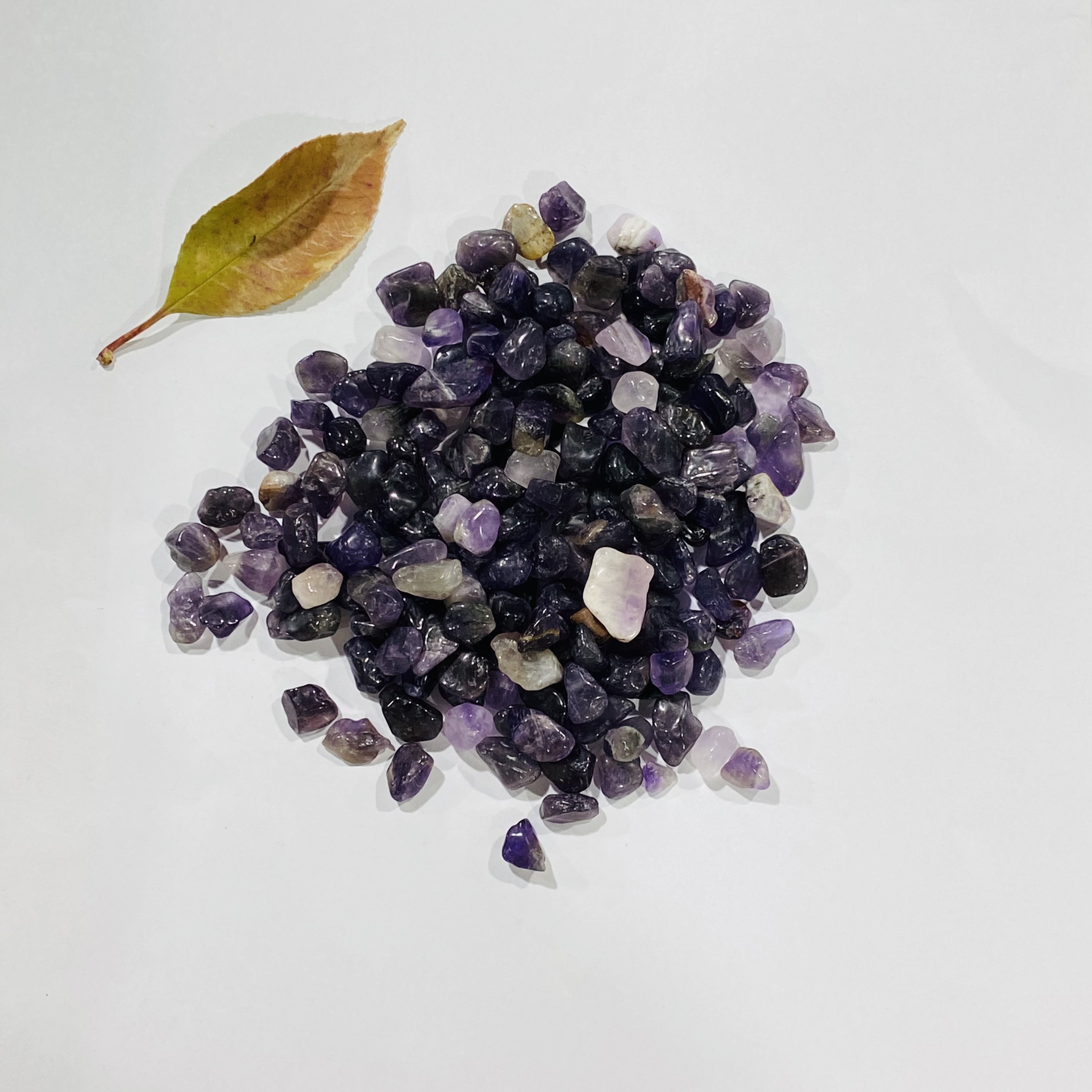 Dark purple crystal stone bulk crystal healing natural stone wholesale crystal clear amethyst tumble stones