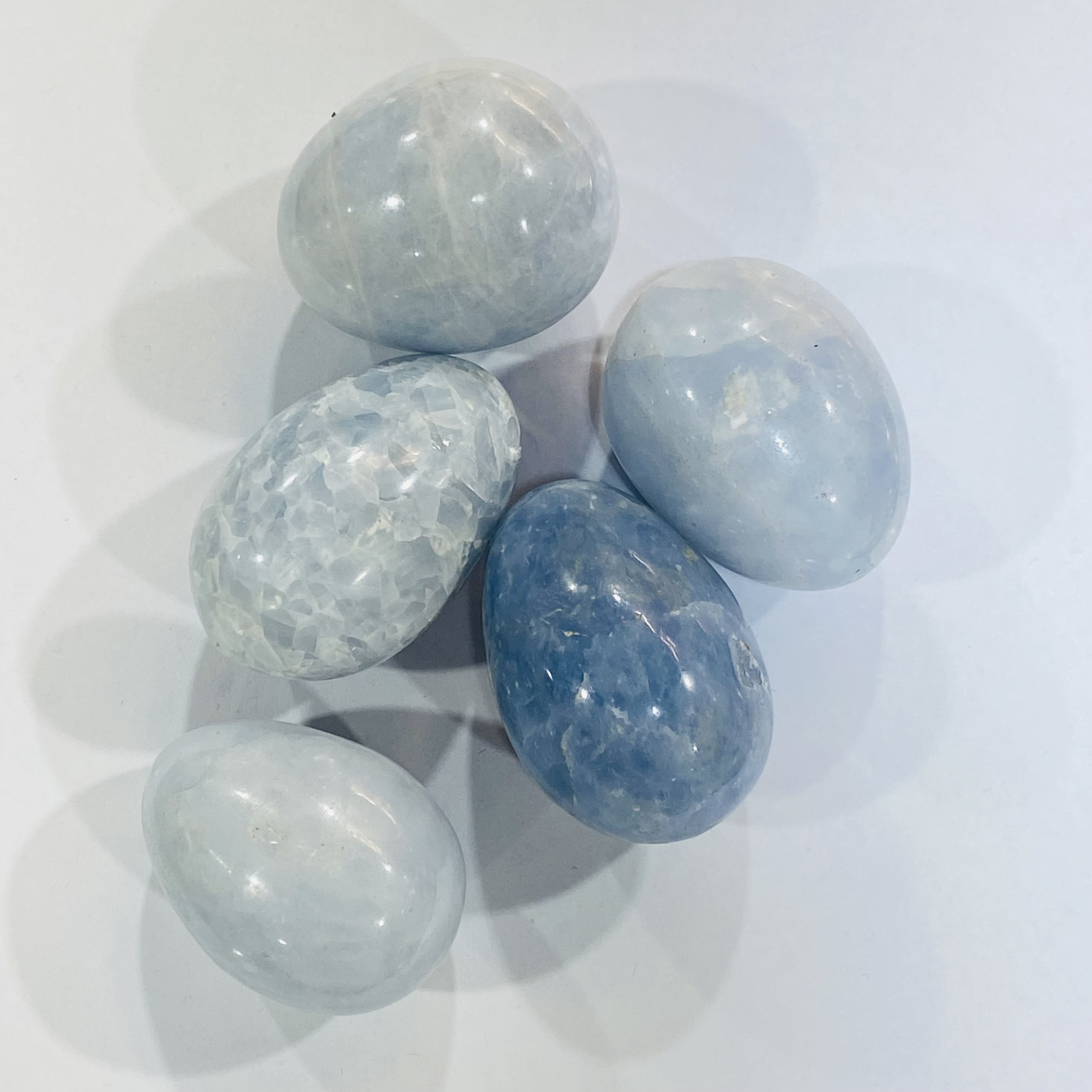 wholesale Natural crystals healing stones aquamarine crystal egg stones healing crystal for decoration and gifts