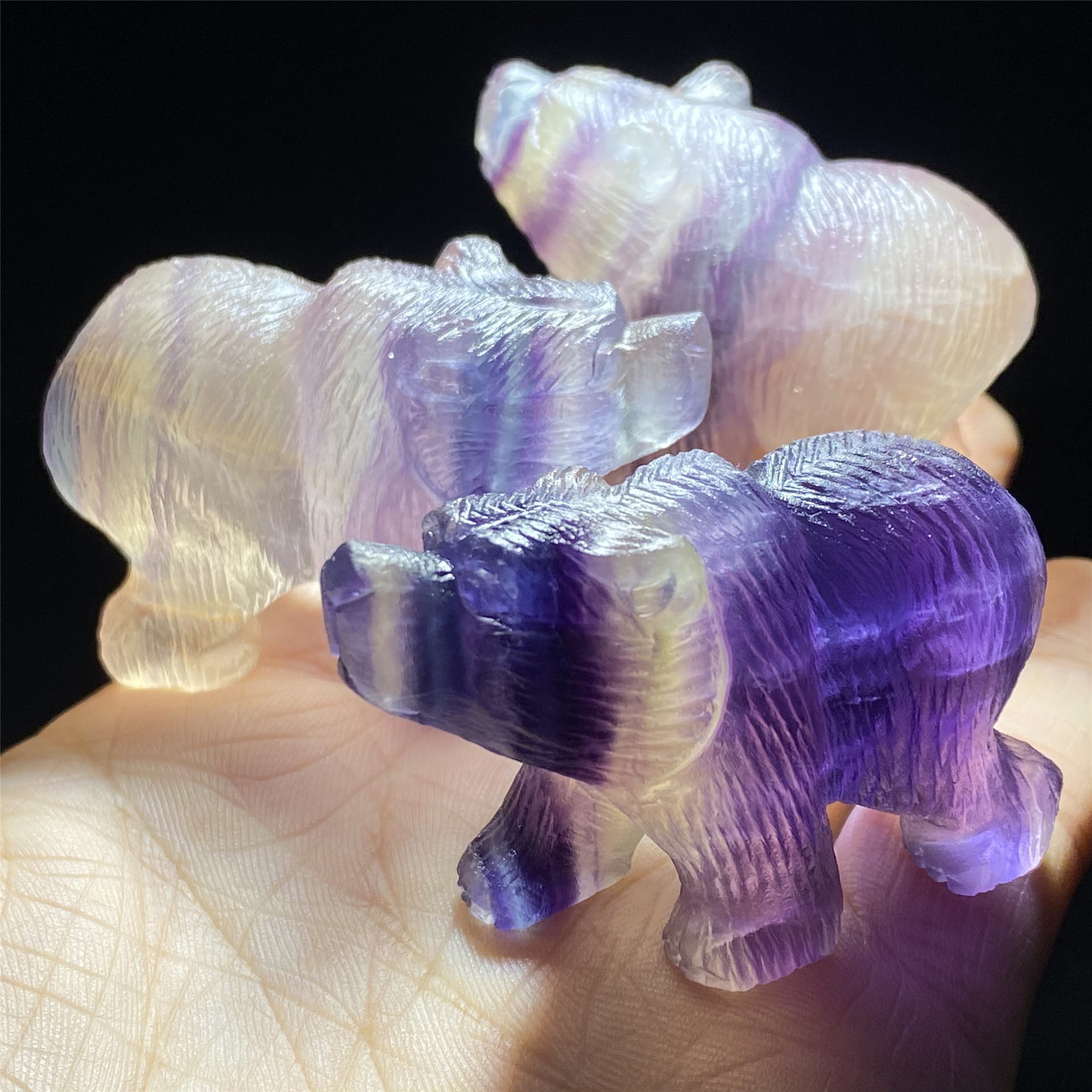 SAMEI JEWELRY Wholesale good price Hand Carved Crafts 2 inches colorful fluorite bear crystal animal carving for decoration