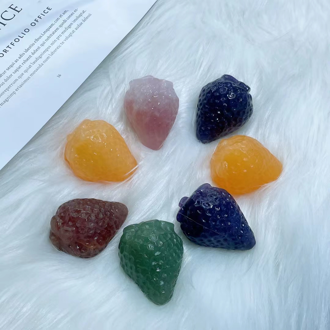 Hot sale natural mini crystal carving wholesale bulk healing reiki crystal strawberry carving for decoration