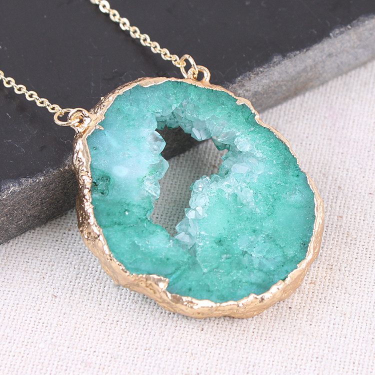 Natural gemstone agate crystal jewelry gold plated edge green agate crystal cluster pendant necklace for decoration