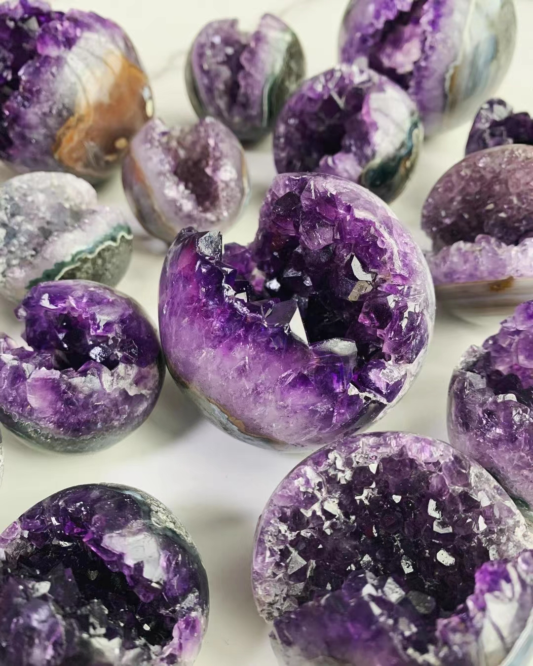 Good price natural amethyst crystal geode polished healing amethyst cluster smile crystal sphere for decoration