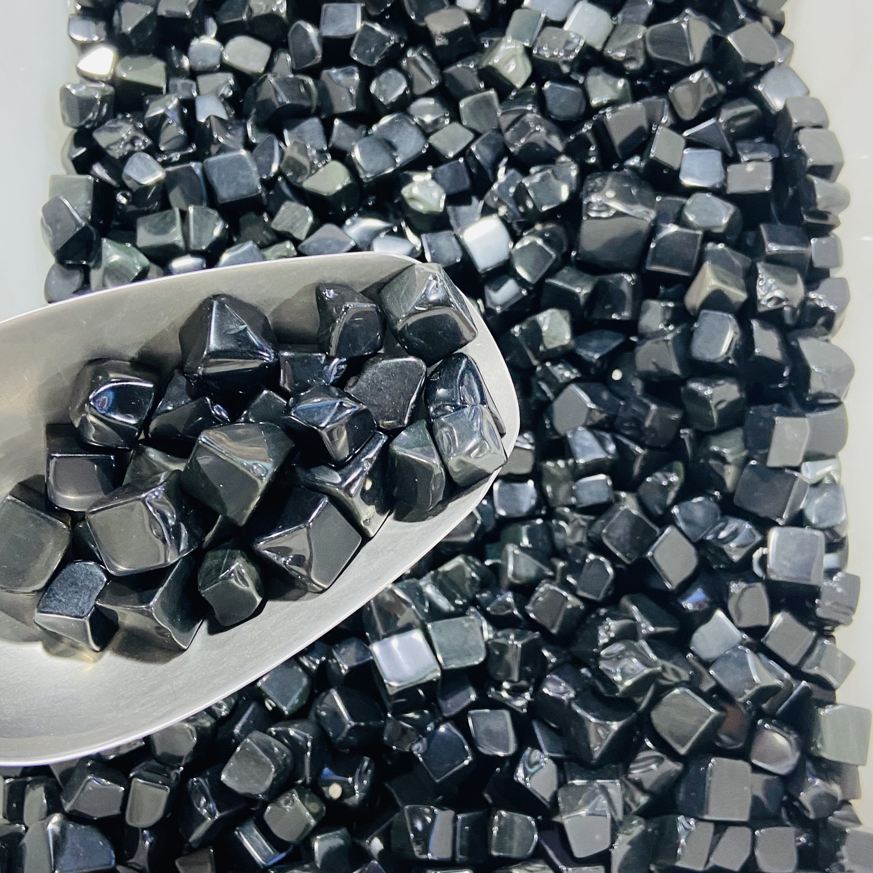 wholesale Natural crystals healing stones obsidian palm stone healing stone for decoration and gifts