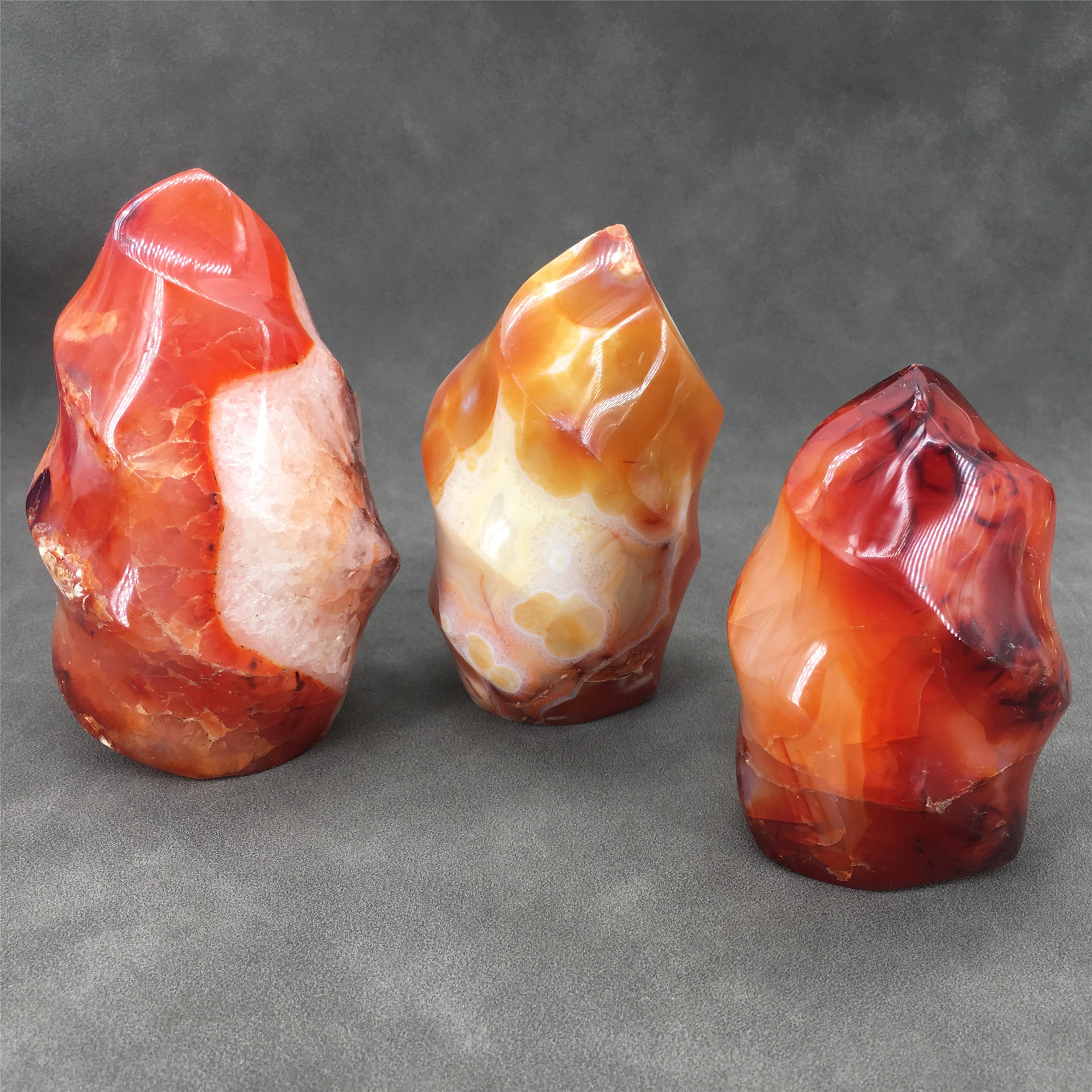 High quality natural reiki agate crystal carvings 8.5cm red agate flame mini crystal carving for home decoration