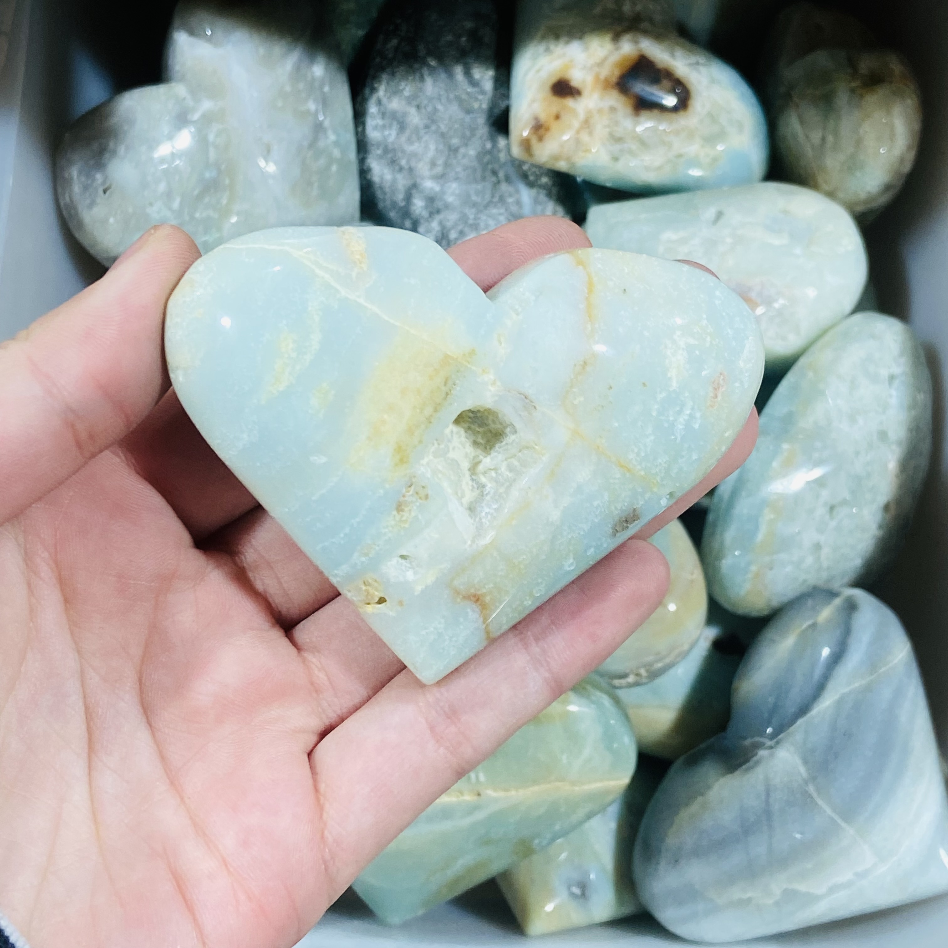 High quality Natural crystals healing stones Sky blue stone Crystal hearts healing crystal for decoration and gifts