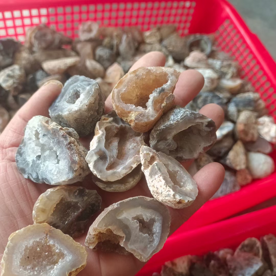 Wholesale natural reiki agate geode craft high quality healing quartz agate geode crystal cluster for decoration