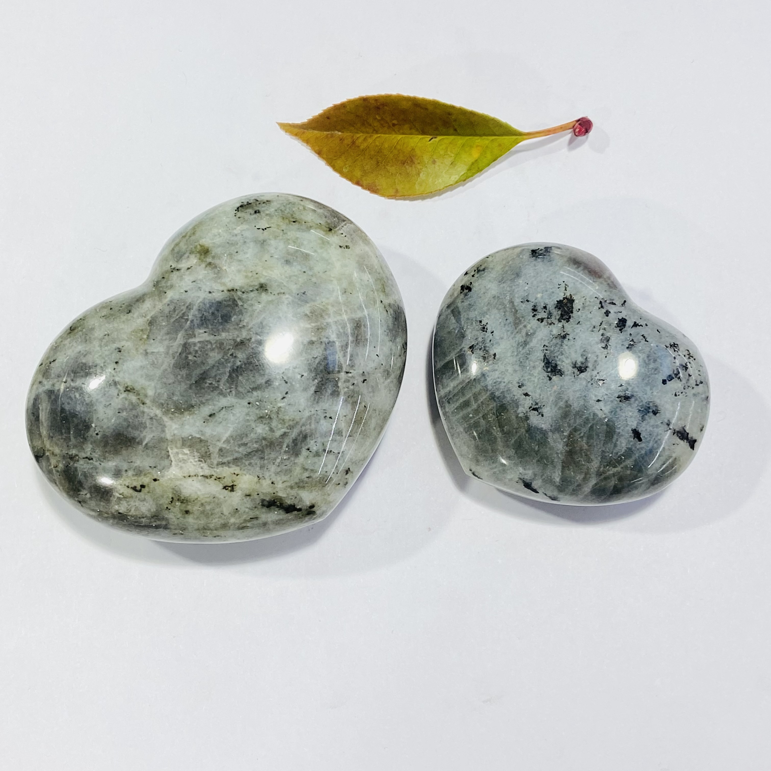 Best Quality Natural crystals healing stones labradorite stone Crystal hearts healing crystal for decoration and gifts