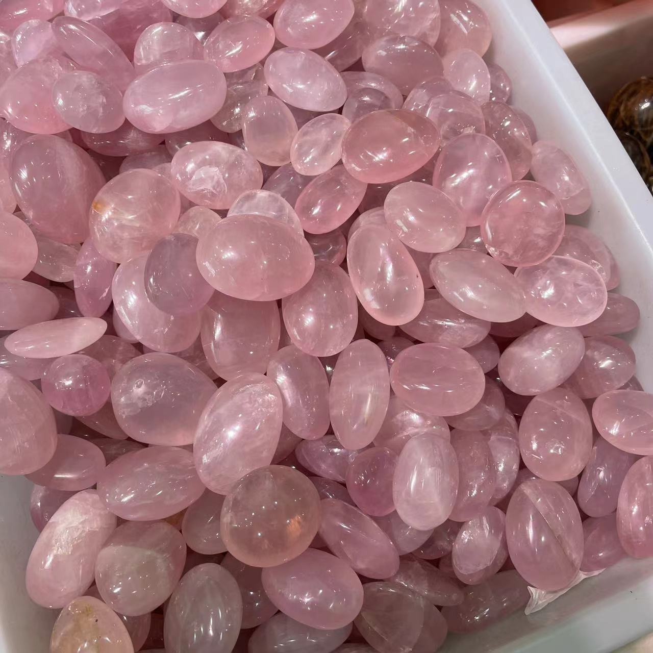 Wholesale natural crystal healing stone clear rose crystal palm stone healing stone for decoration and gifts