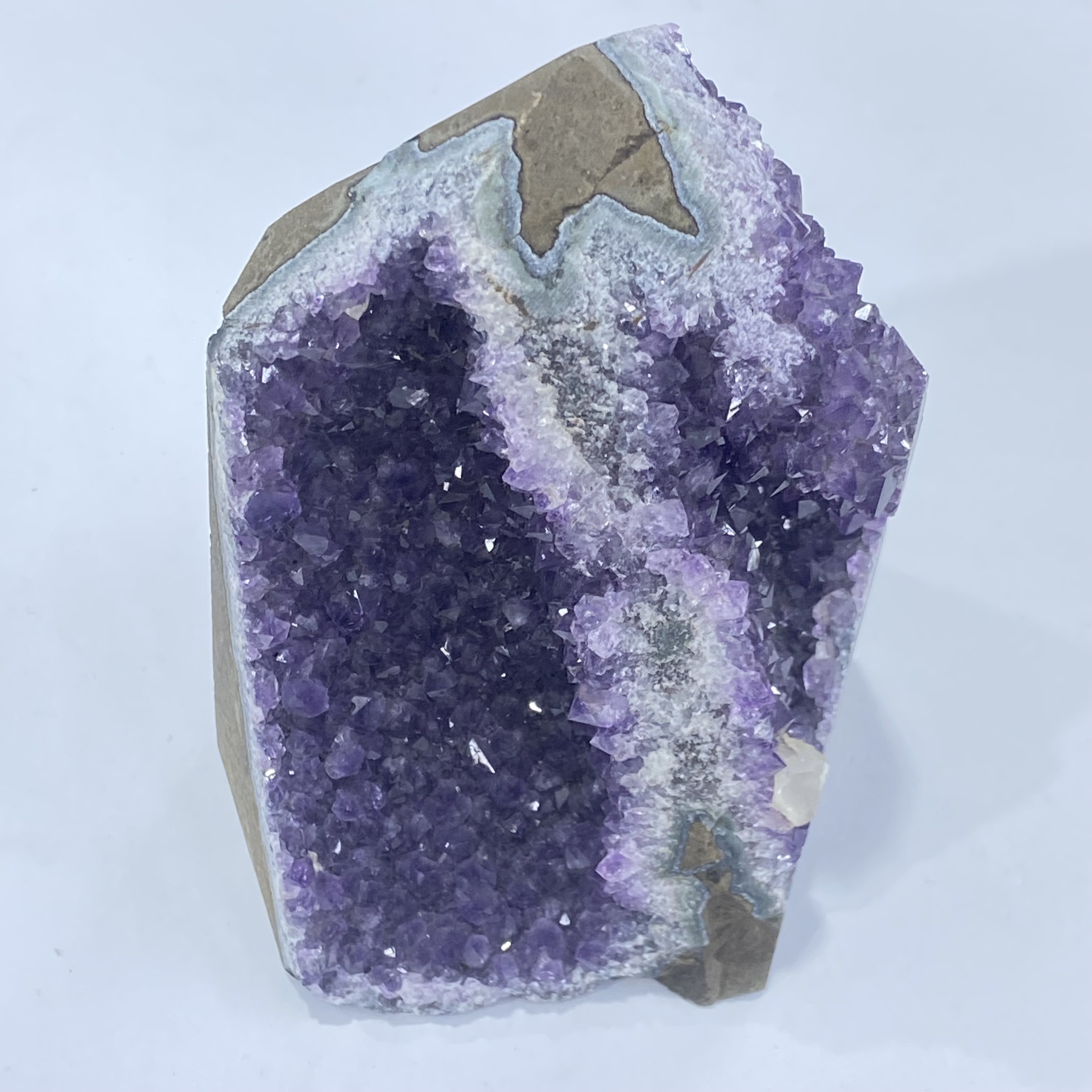 High Quality Natural crystals healing stones amethyst vug ornaments Crystal Crafts for decoration and gifts