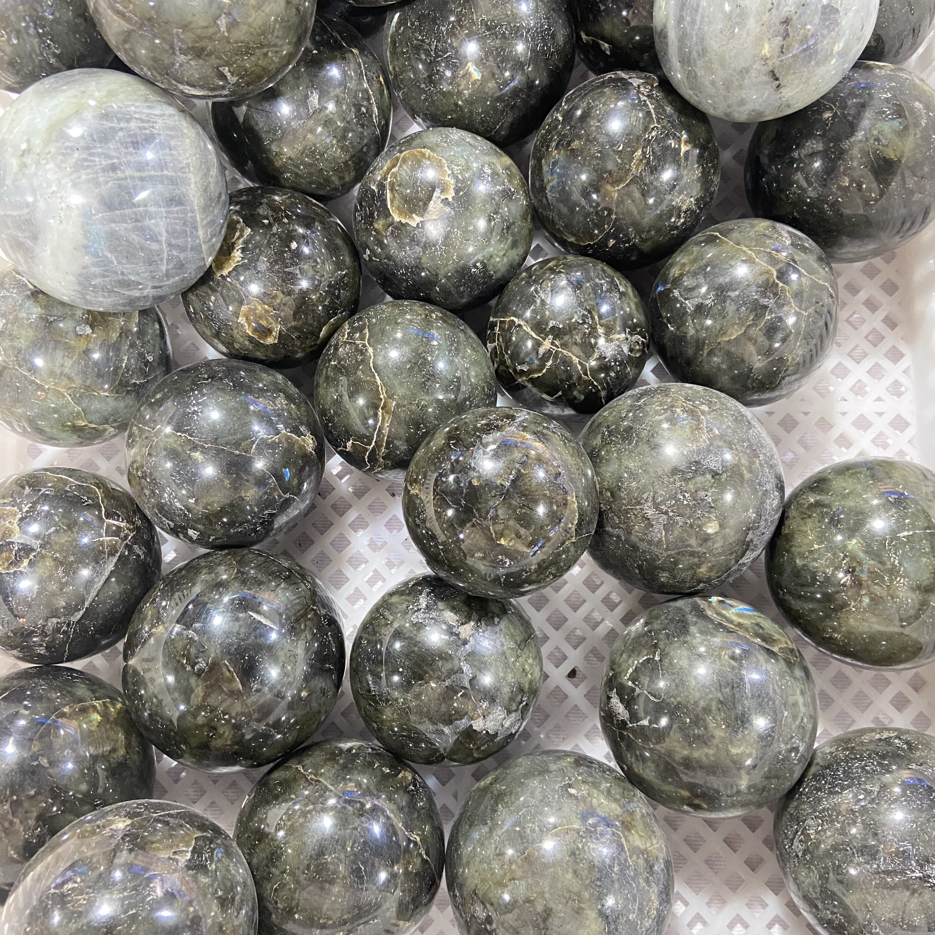 Wholesale stones and crystals natural stone sphere Crystals Polished Healing Labradorite ball for folk crafts