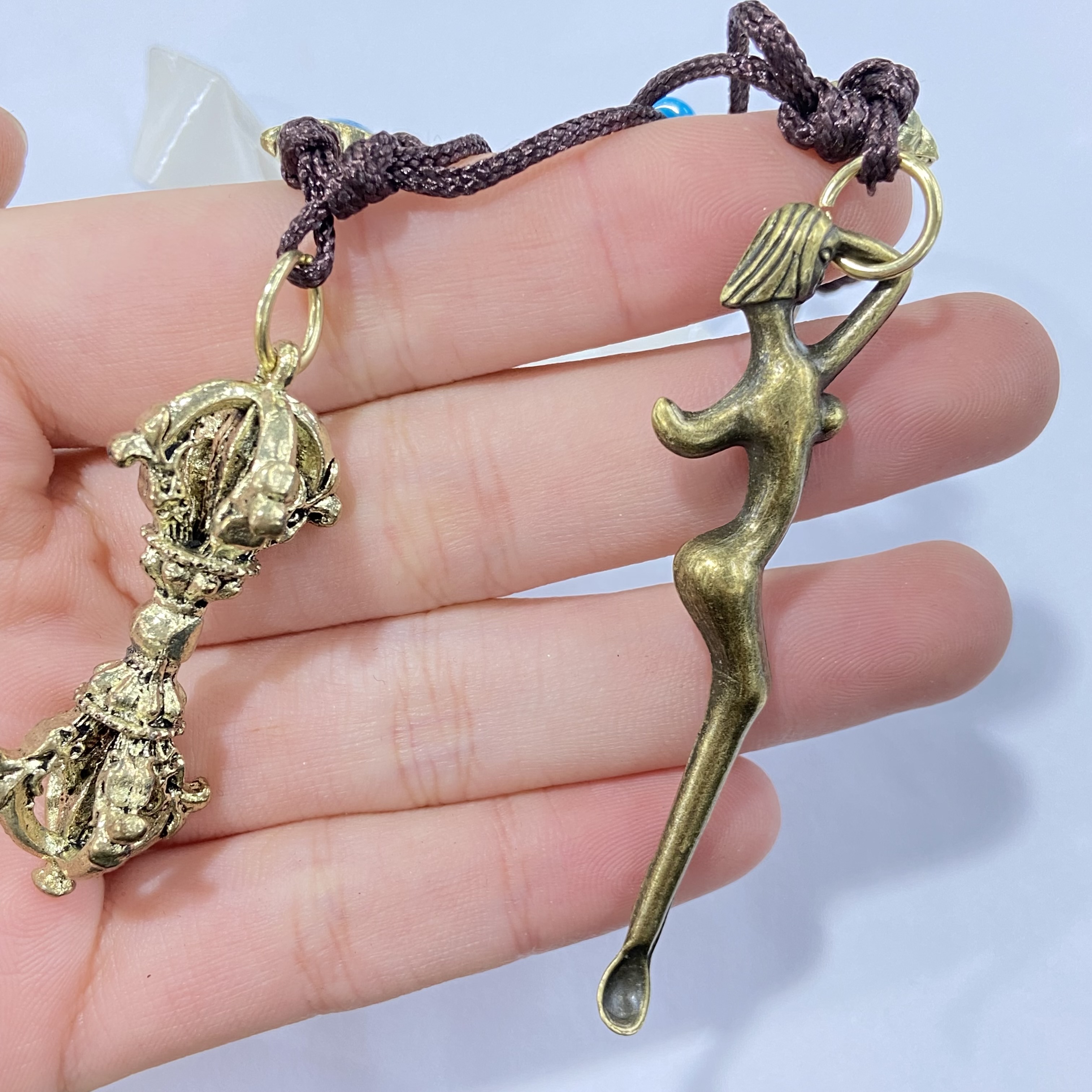 wholesale natural crystal crafts gift religion alloy key chains for decoration