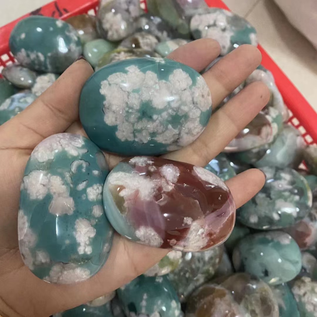 Healing Crystal Reiki agate palm stone wholesale polishing oval green cherry blossom agate crystal palm stone for gifts