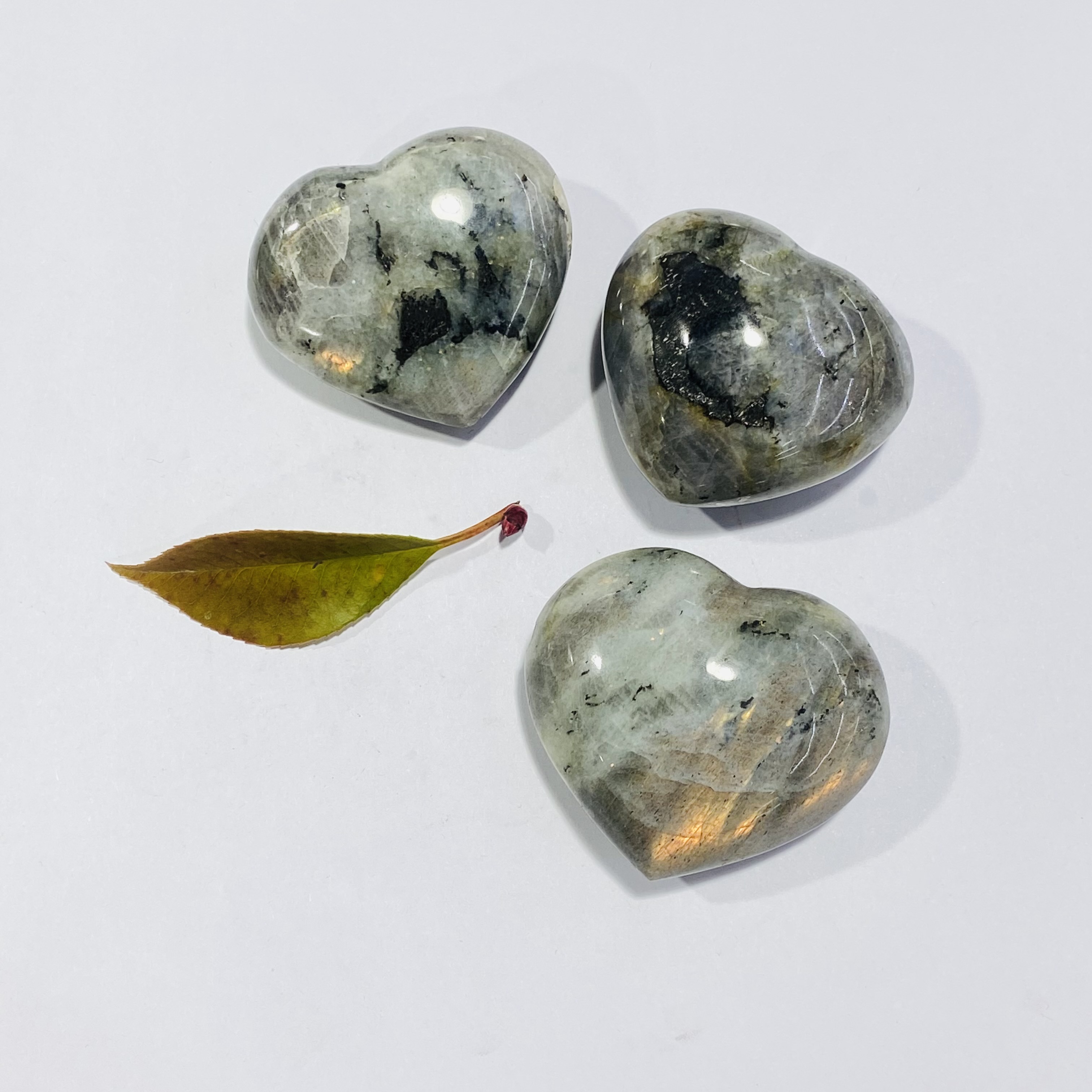 Best Quality Natural crystals healing stones labradorite stone Crystal hearts healing crystal for decoration and gifts