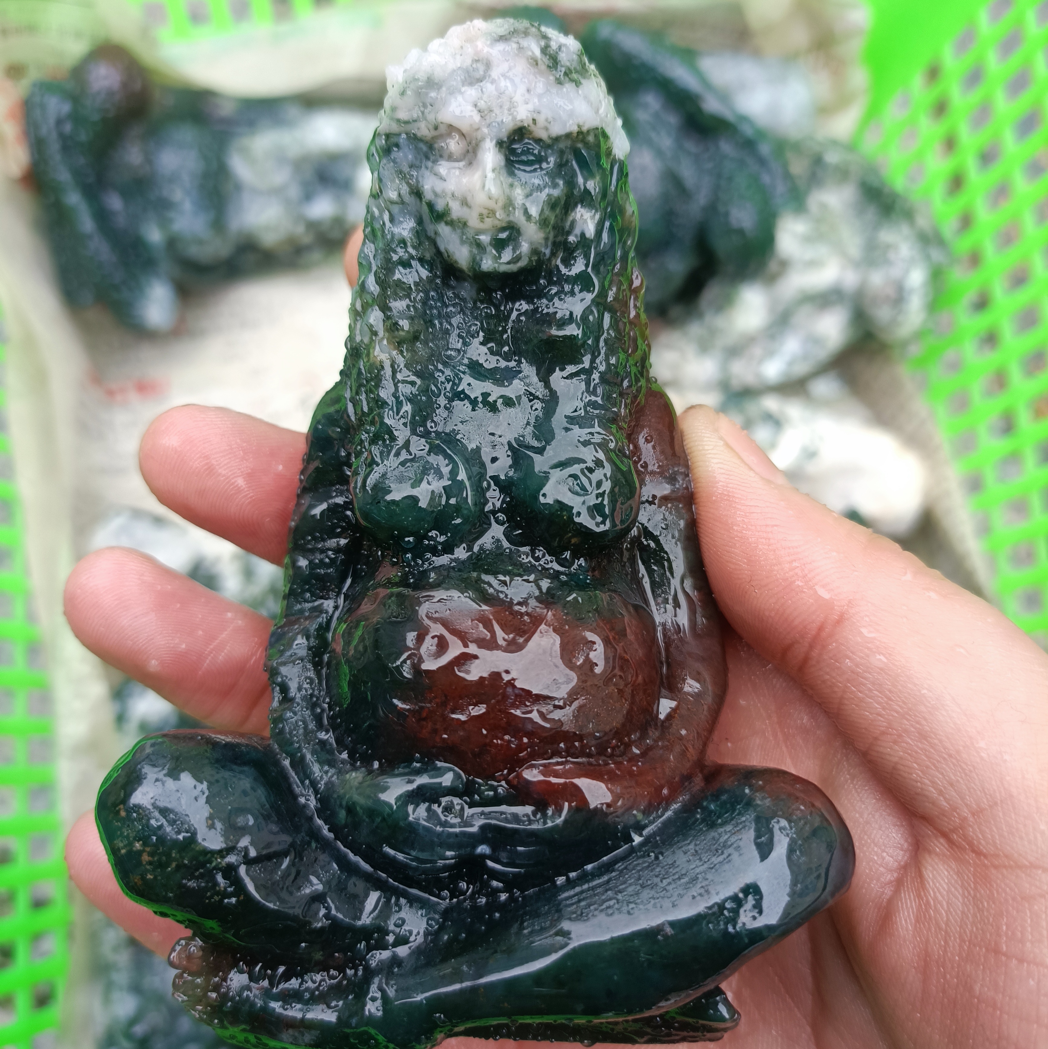 Wholesale high quality natural crystals healing stones moss agate Mother earth Carving Crafts for decoration and gifts