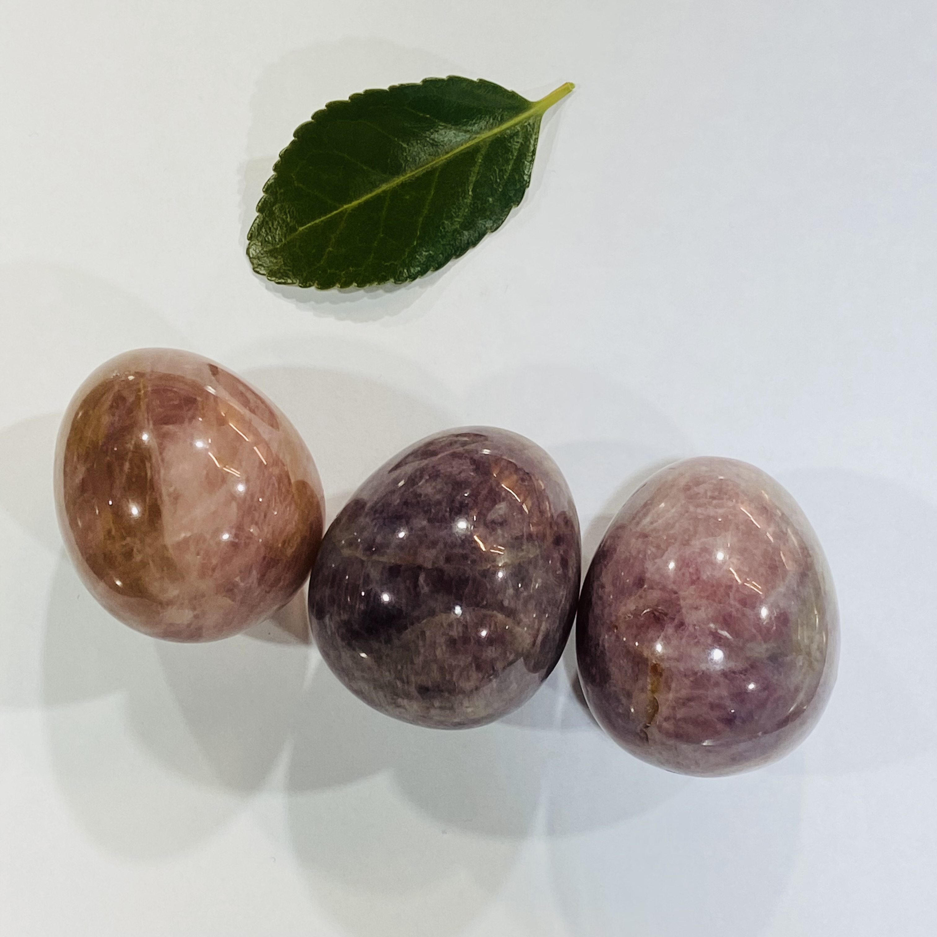 Natural crystals healing stones Miscellaneous purple pink egg crystal stones healing crystal for decoration and gifts