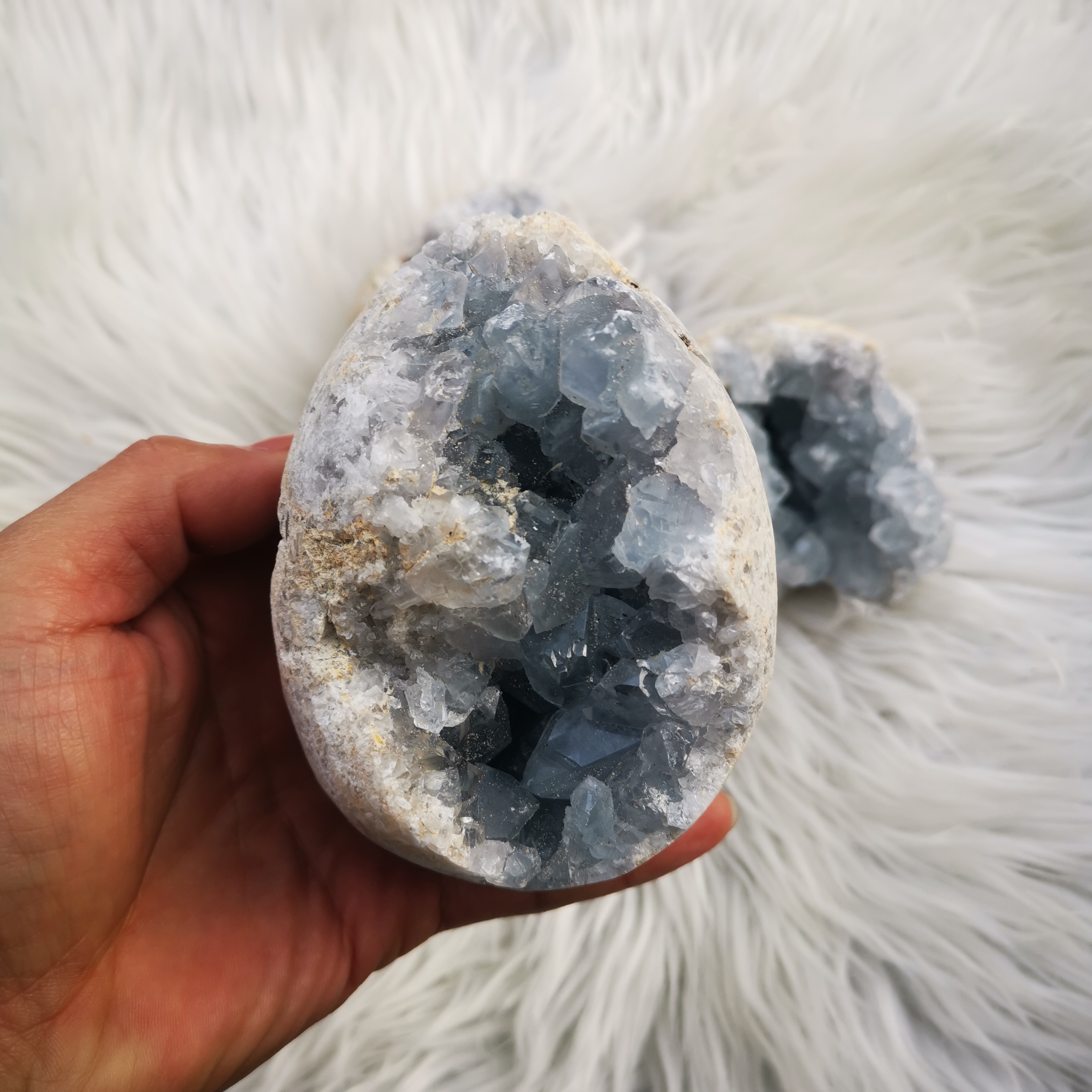 Top Quality Natural Blue Crystal Caves Crafts Wholesale Blue Crystal Geode Crystal Cluster For Home Decoration