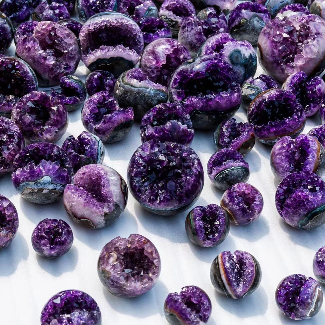 Good price natural amethyst crystal geode polished healing amethyst cluster smile crystal sphere for decoration