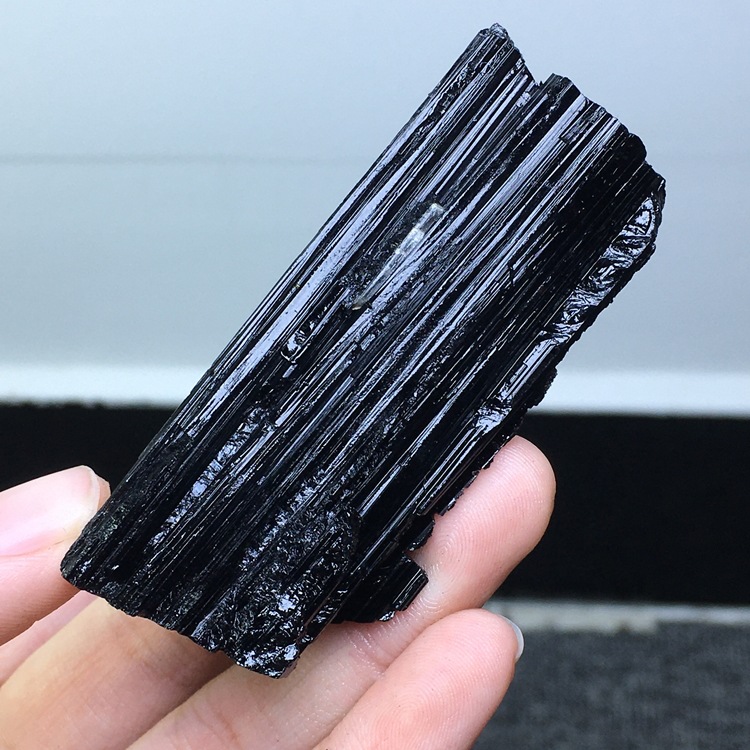 Hot sale natural quartz rough gemstone crystal stone black tourmaline wholesale