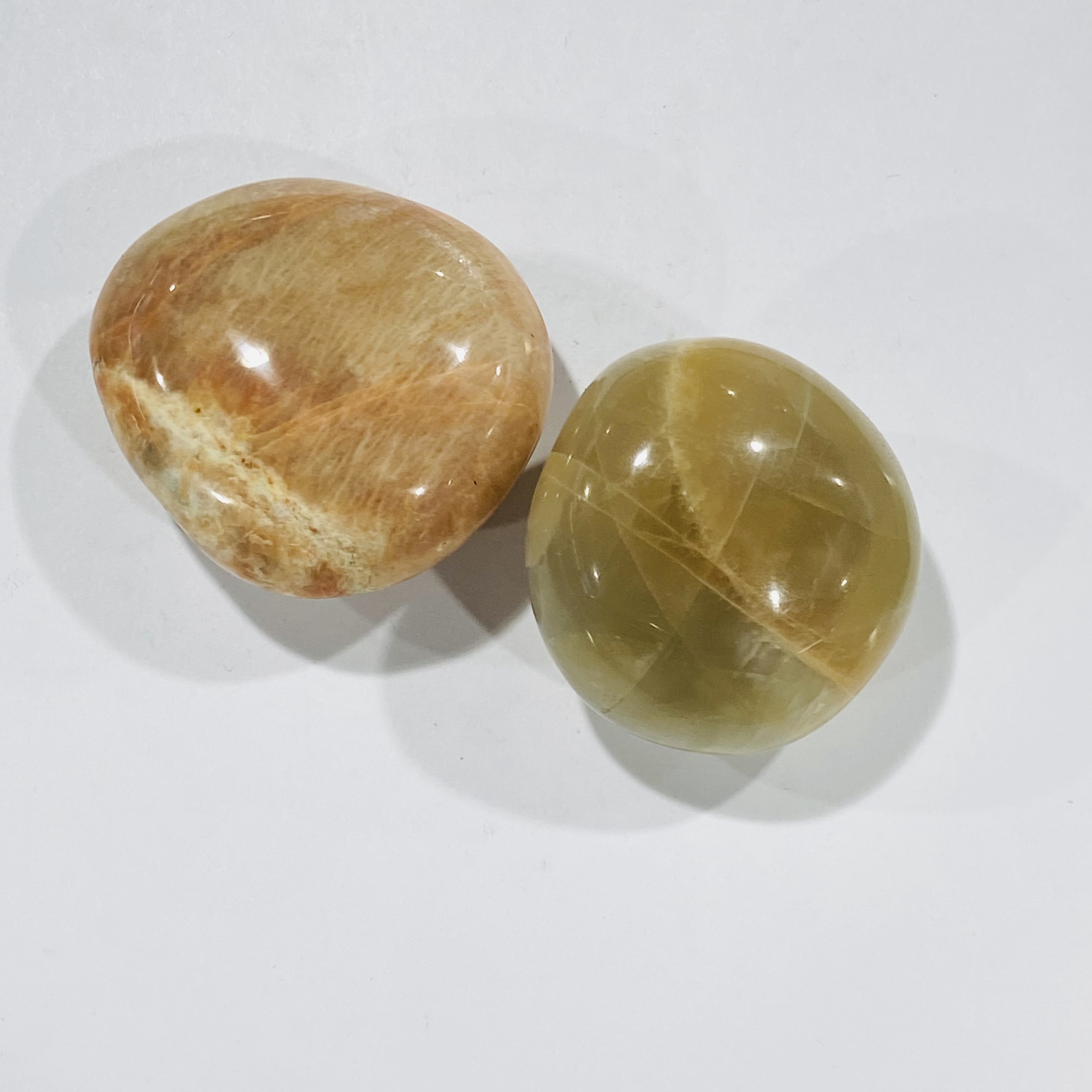 High quality Natural crystals healing stones yellow Moonstone palm stone healing crystal for decoration and gifts