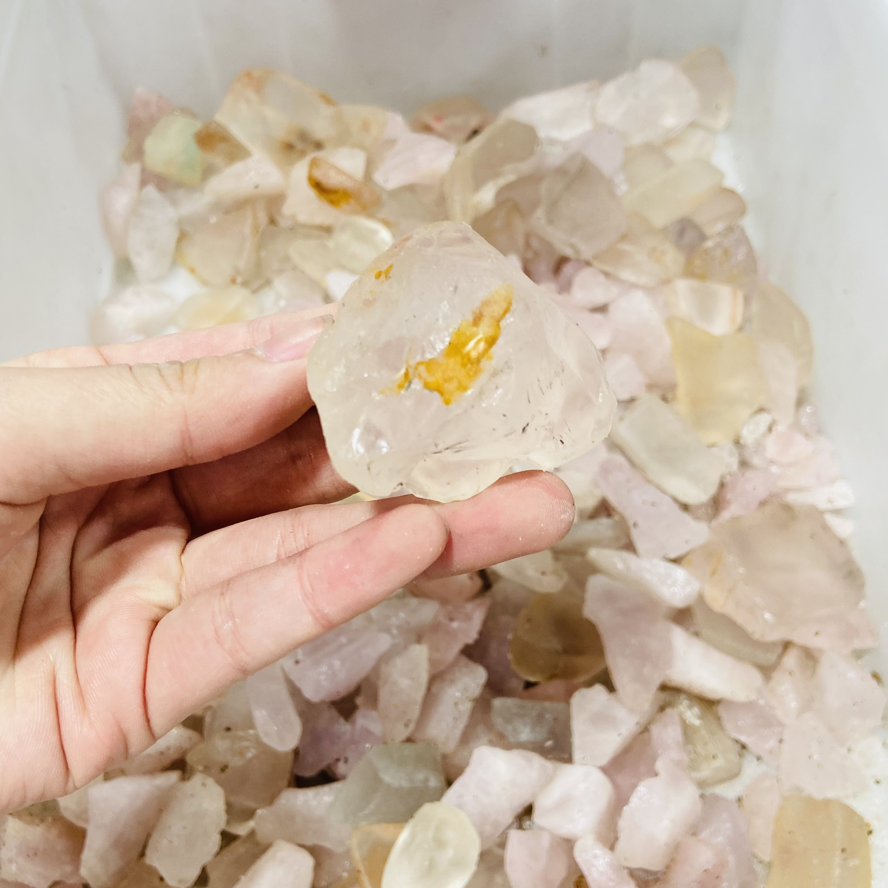 Wholesales Natural Gem raw crystals healing stones High quality reiki powder crystal quartz raw stone