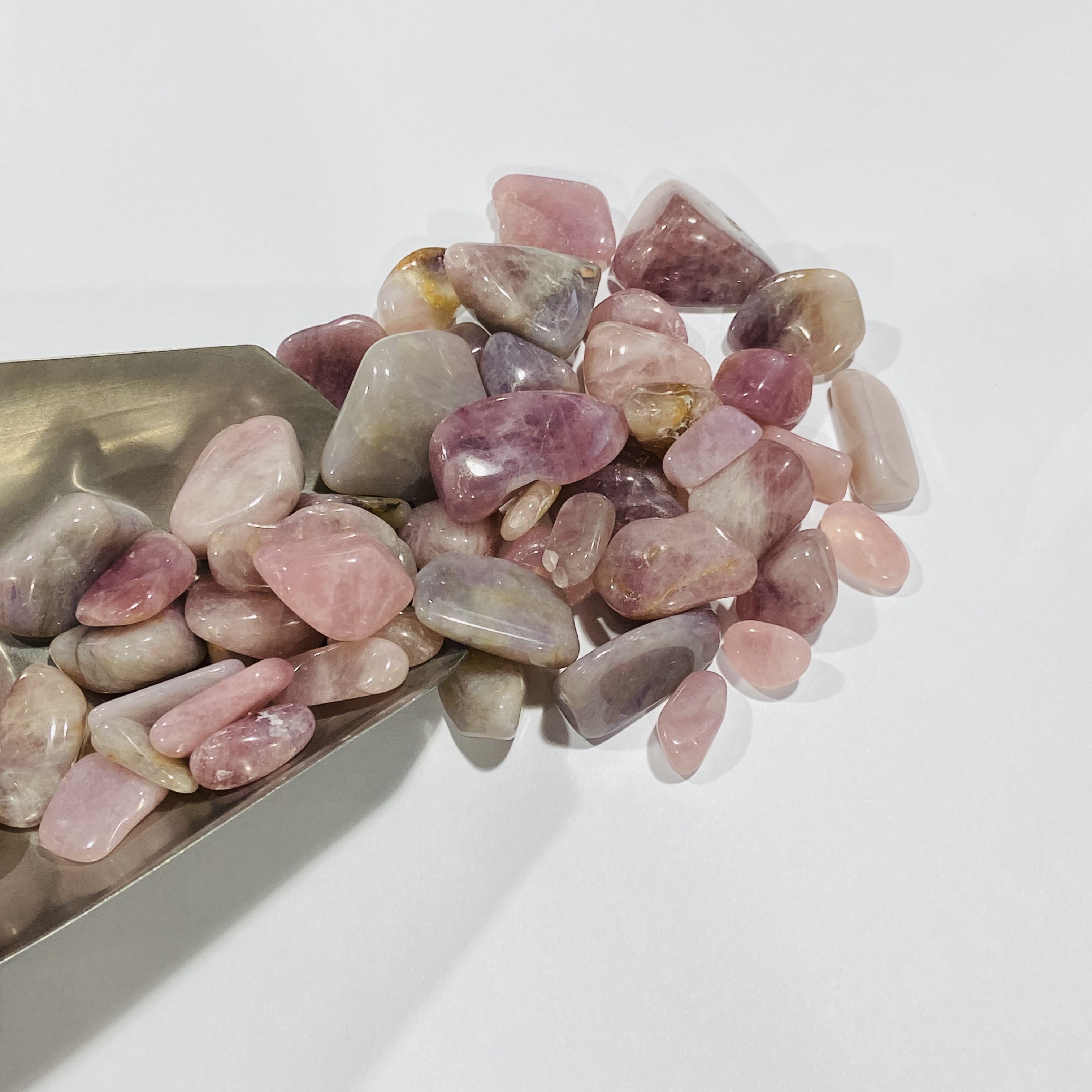 New products natural quartz healing crushed crystal stone gravel wholesale reiki purple pink tumble stone crystal healing