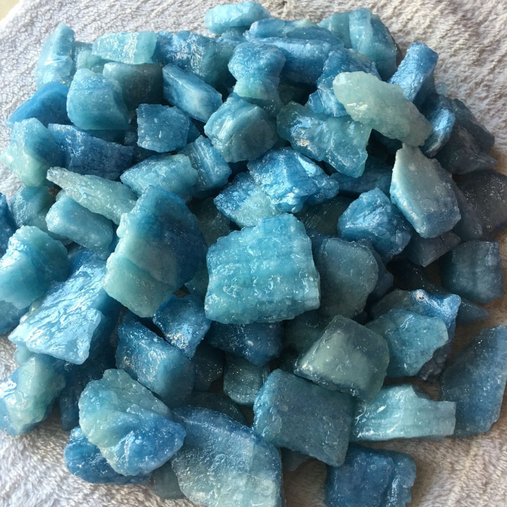 High quality bulk raw stones healing crystal natural rough aquamarine gemstone wholesale for decoration