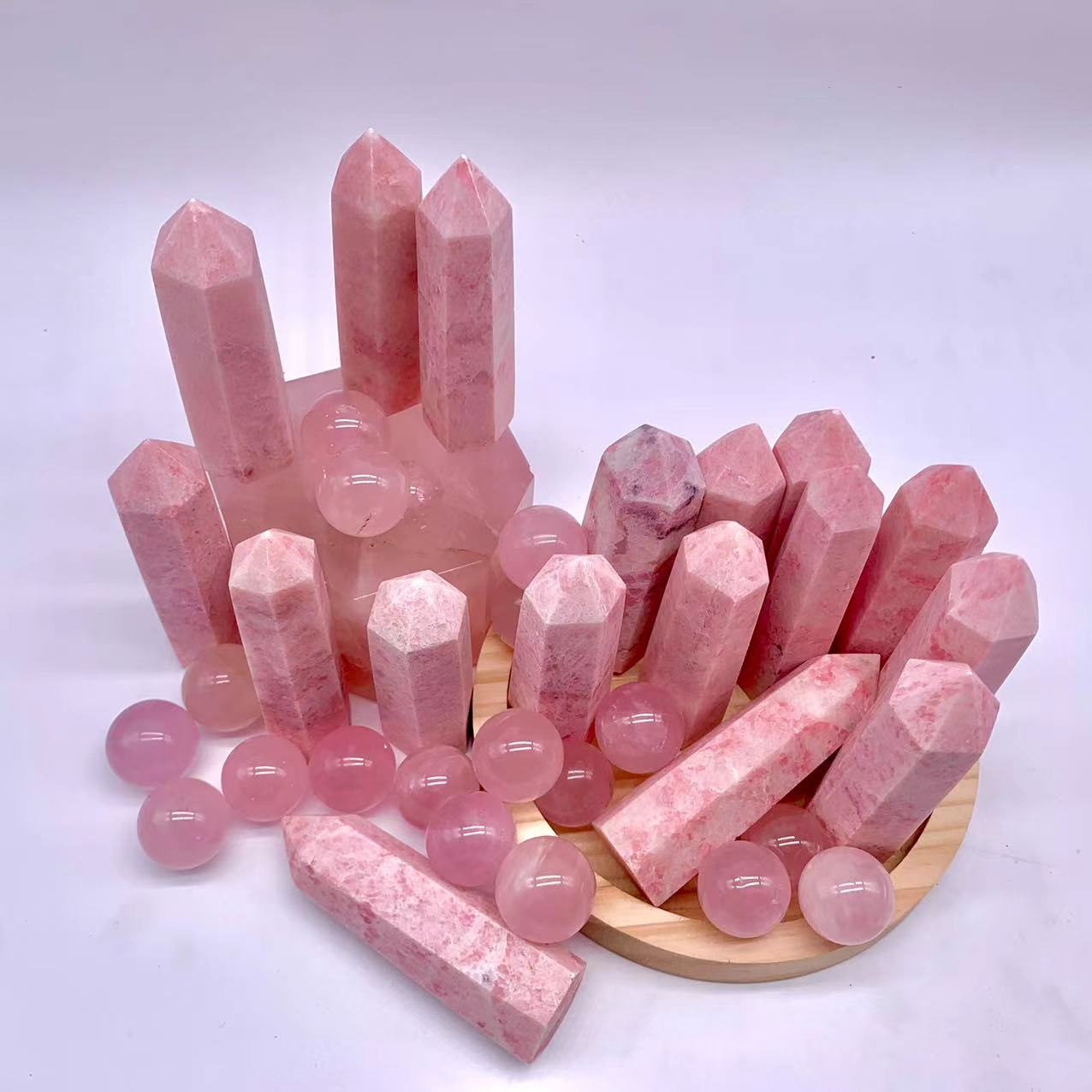 High quality natural crystal stone crafts wholesale bulk polishing healing rouge jade crystal point tower for decoration