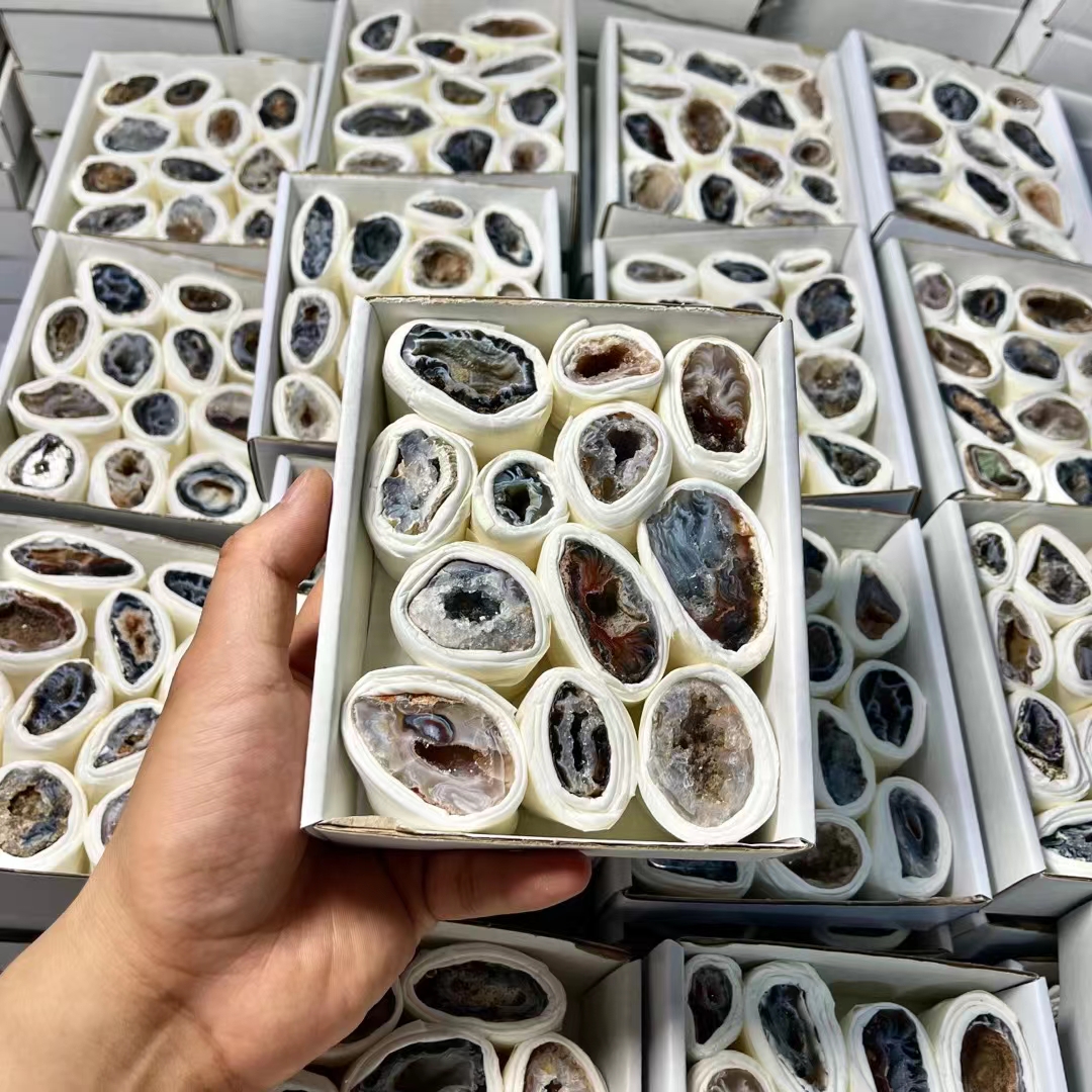 Healing Crystals Minerals Stone Wholesale Small Natural Raw Rough Agate Geode Gift Box Set For Decoration