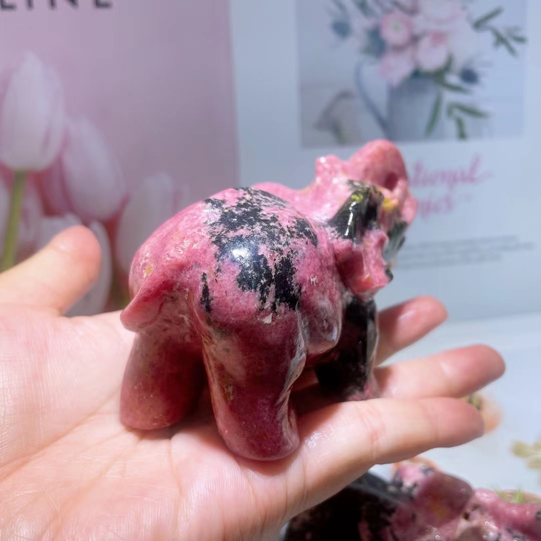 Hot selling natural crystal carved animal polished healing rose stone crystal elephants carving folk crafts for home decoration