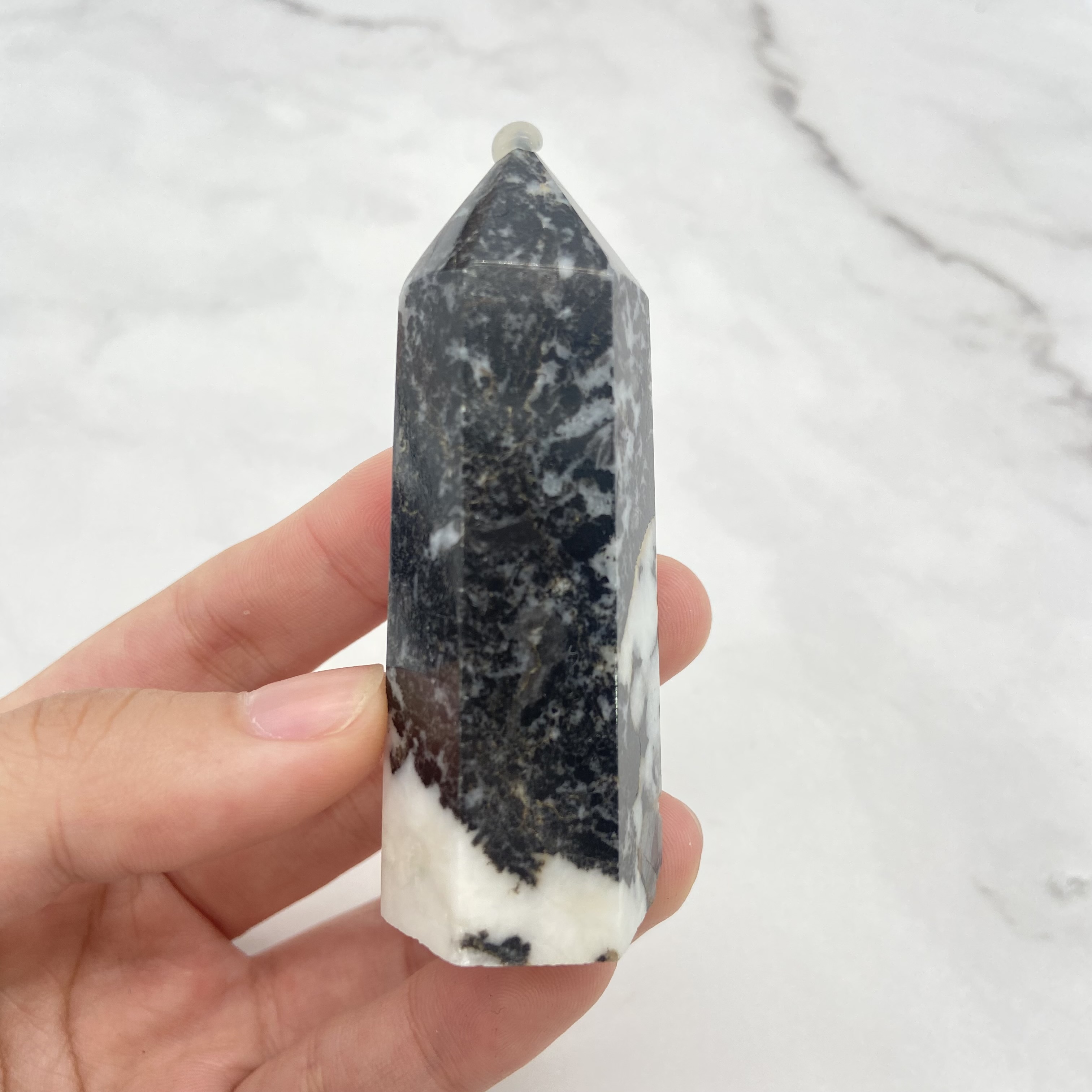 Hot sale natural crystals stone towers bulk healing polishing black white small tower Holiday Decoration