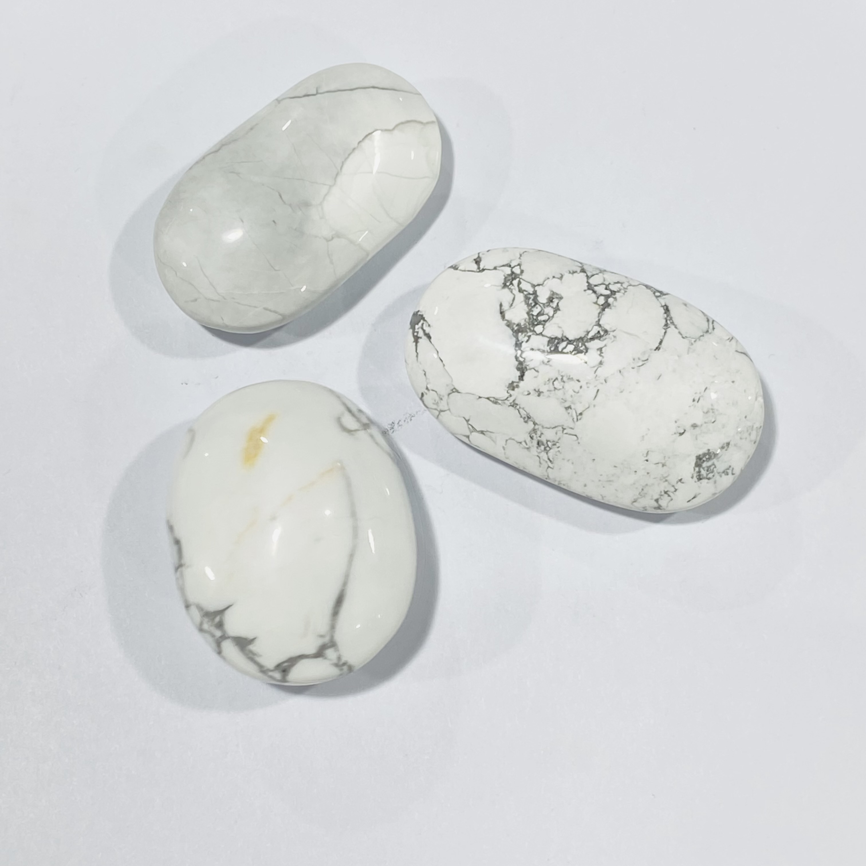 Top saling Natural crystals healing stones White turquoise palm stone healing stone for decoration and gifts