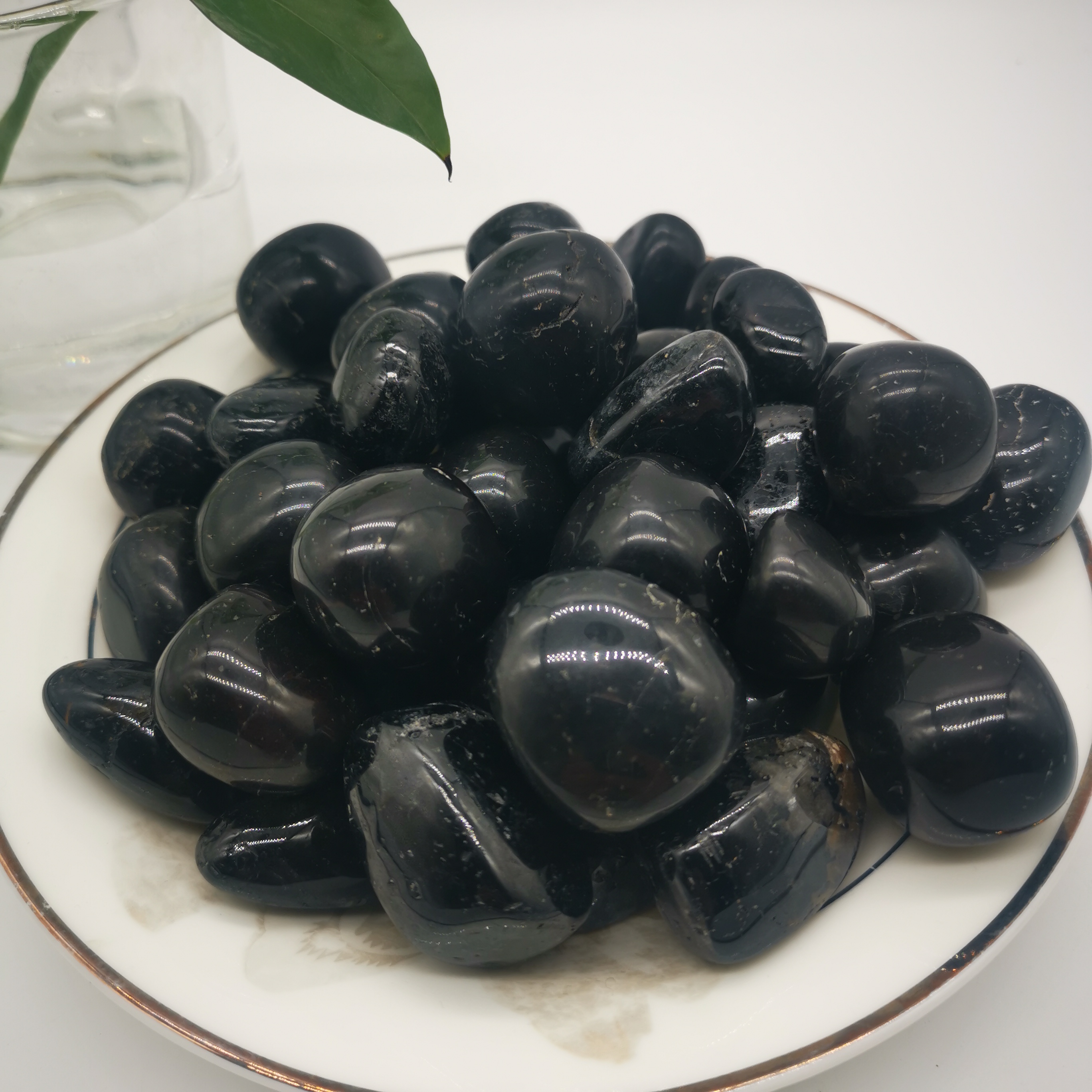 Hot sale black tourmaline price 2-3cm natural polishing black tourmaline tumbled stone crystals for healing