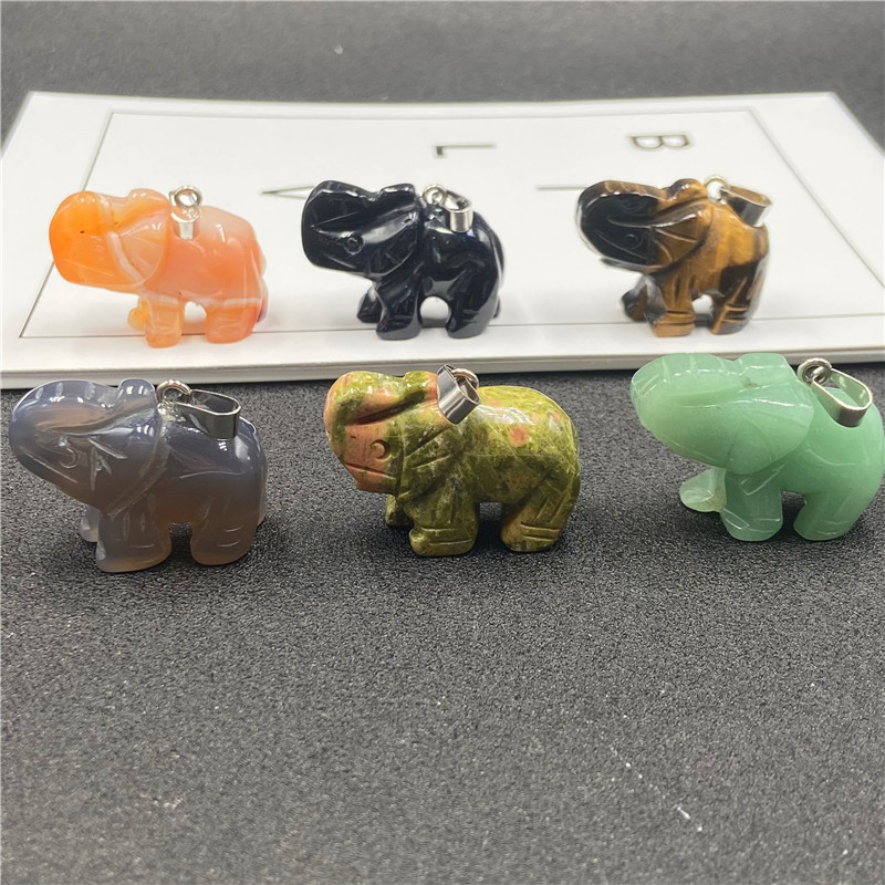 Hand Carved natural crystal stone elephant pendant jewelry polished healing mini elephant crystal carving gem necklace For Women