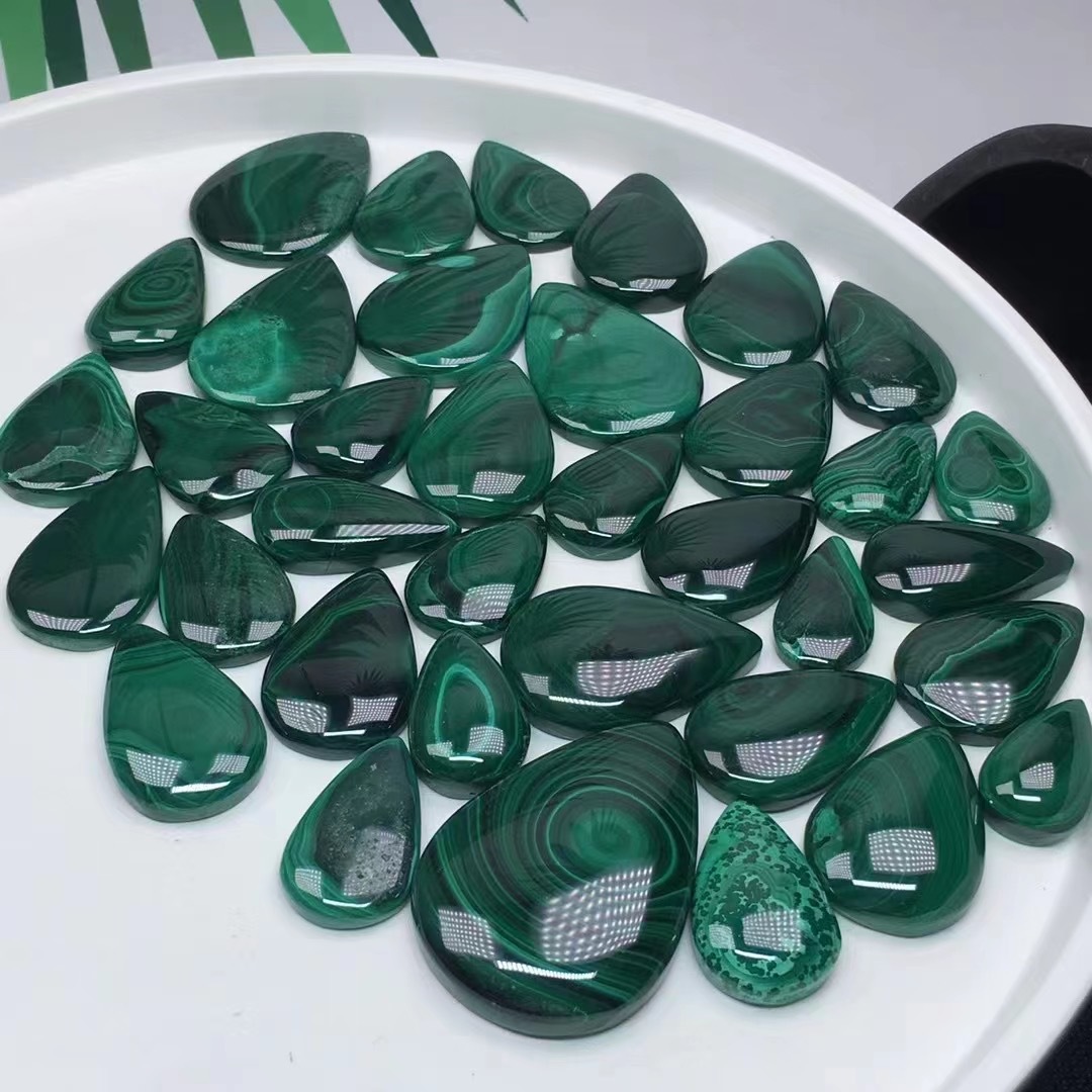 Best selling crystal jewelry pendant gemstone wholesale natural polished malachite pendant decoration for healing