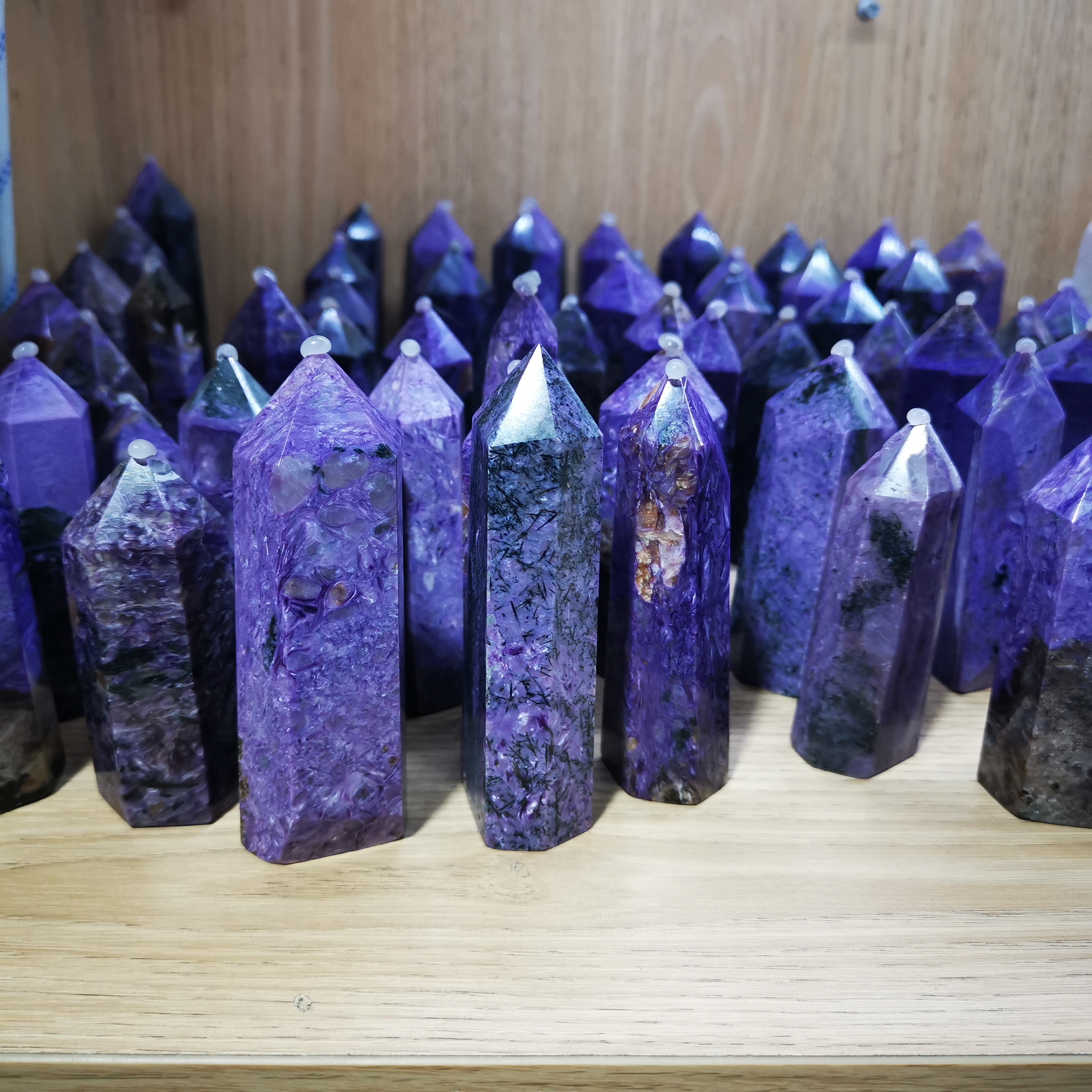 High quality natural reiki charoite stone wholesale bulk healing charoite crystal towers points for decoration crafts