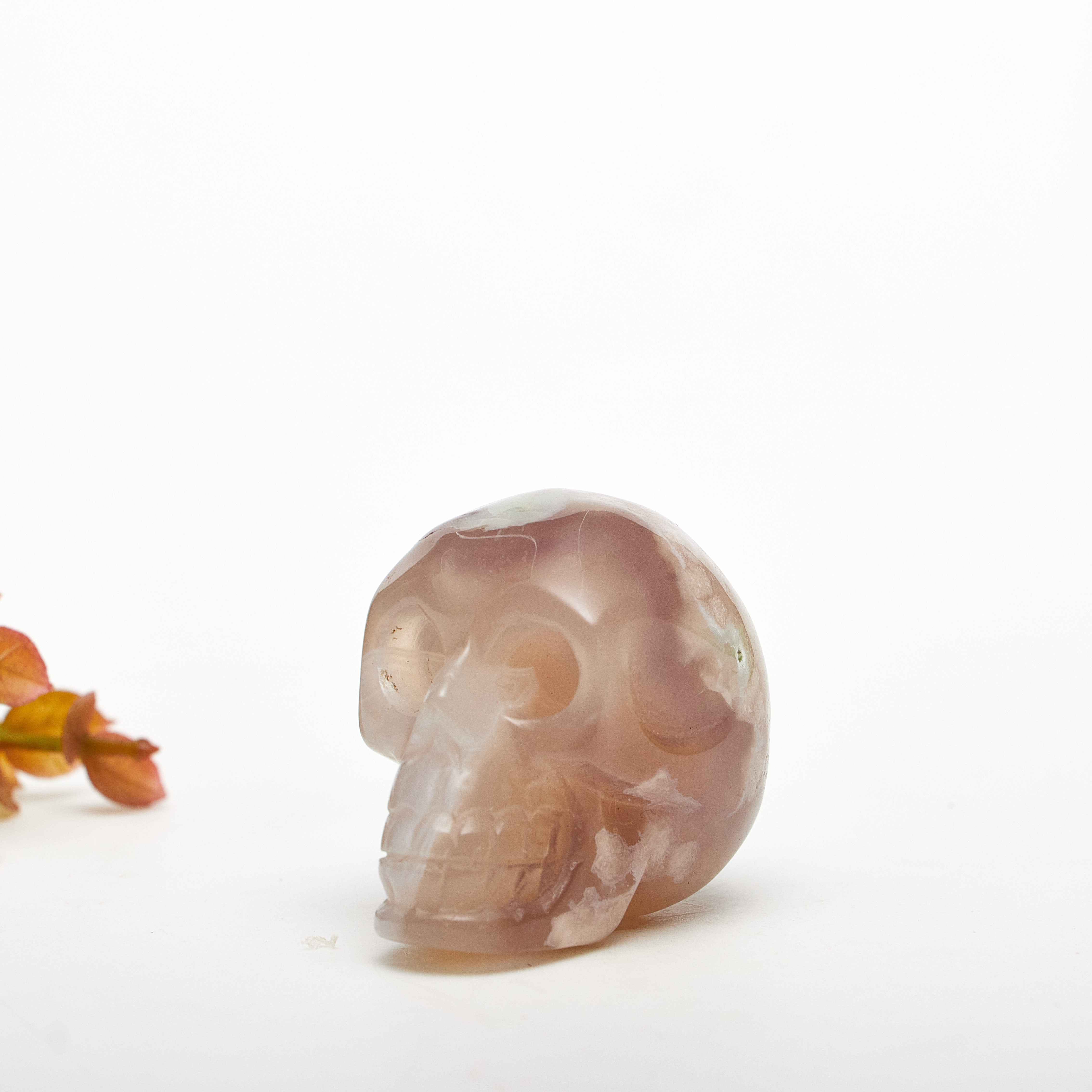 Natural crystals healing stones Oriental cherry agate skull fengshui and healing crystal stone for decoration and gifts