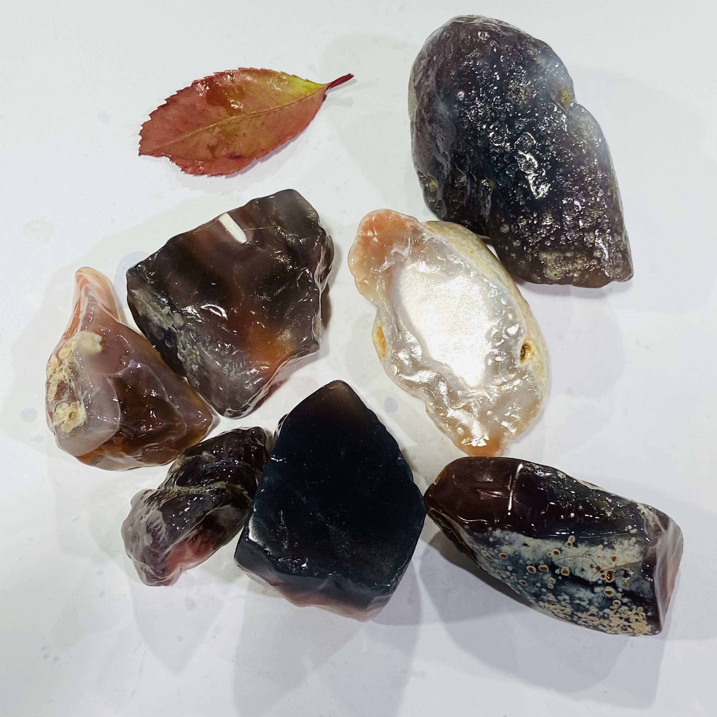 Best Quality Natural raw crystals healing stones red agate raw stone fengshui and healing stone for decoration