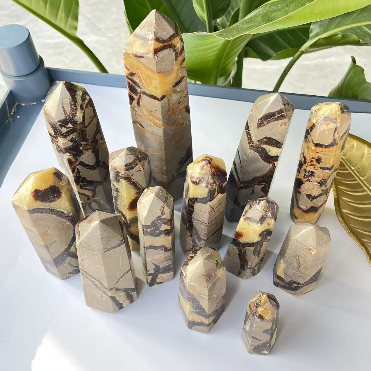 Natural healing turtle stone crystals gem tower polished reiki turtle back stone crystal wand point tower for decoration