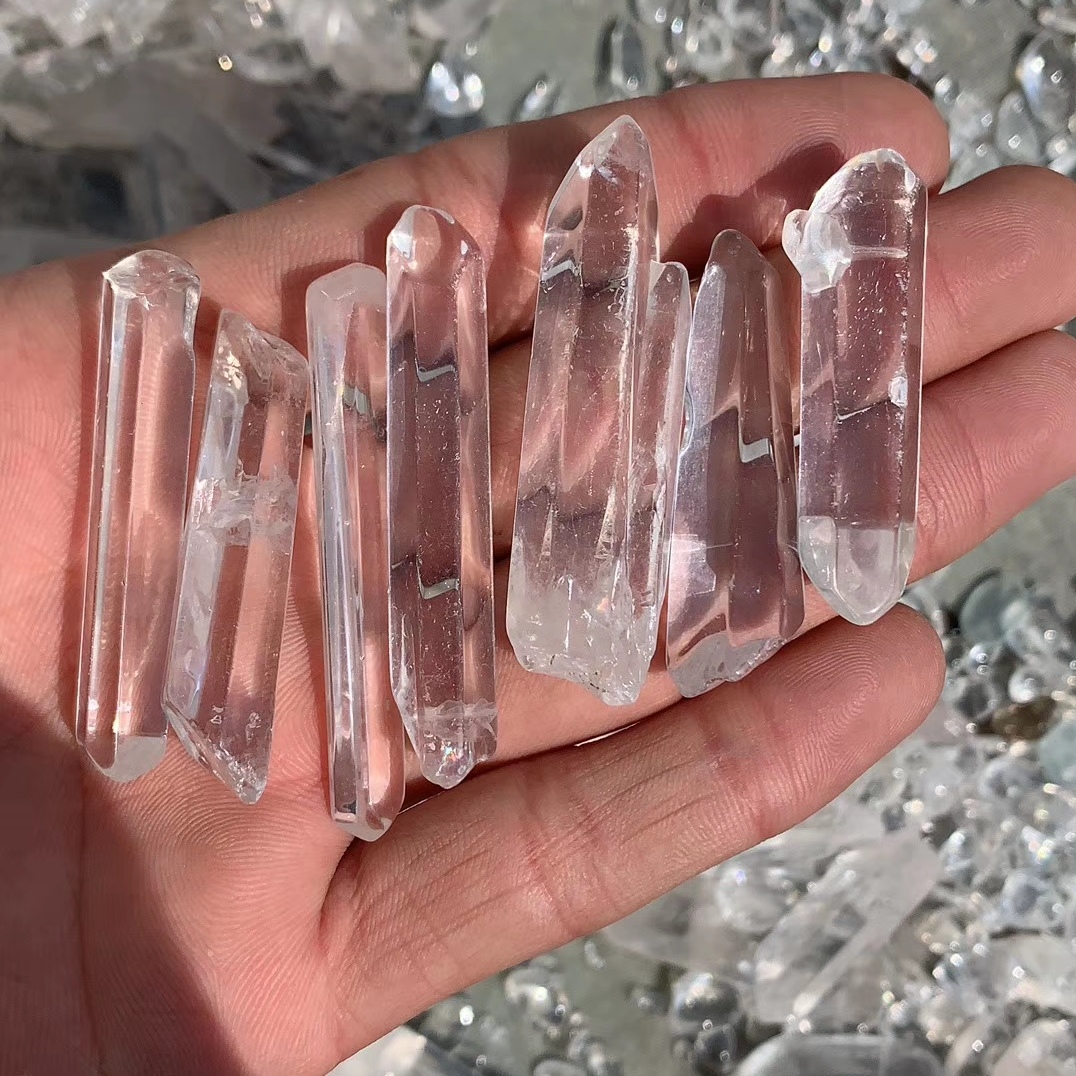 Best selling transparent crystal quartz wholesale bulk original crystal transparent healing stone end gift