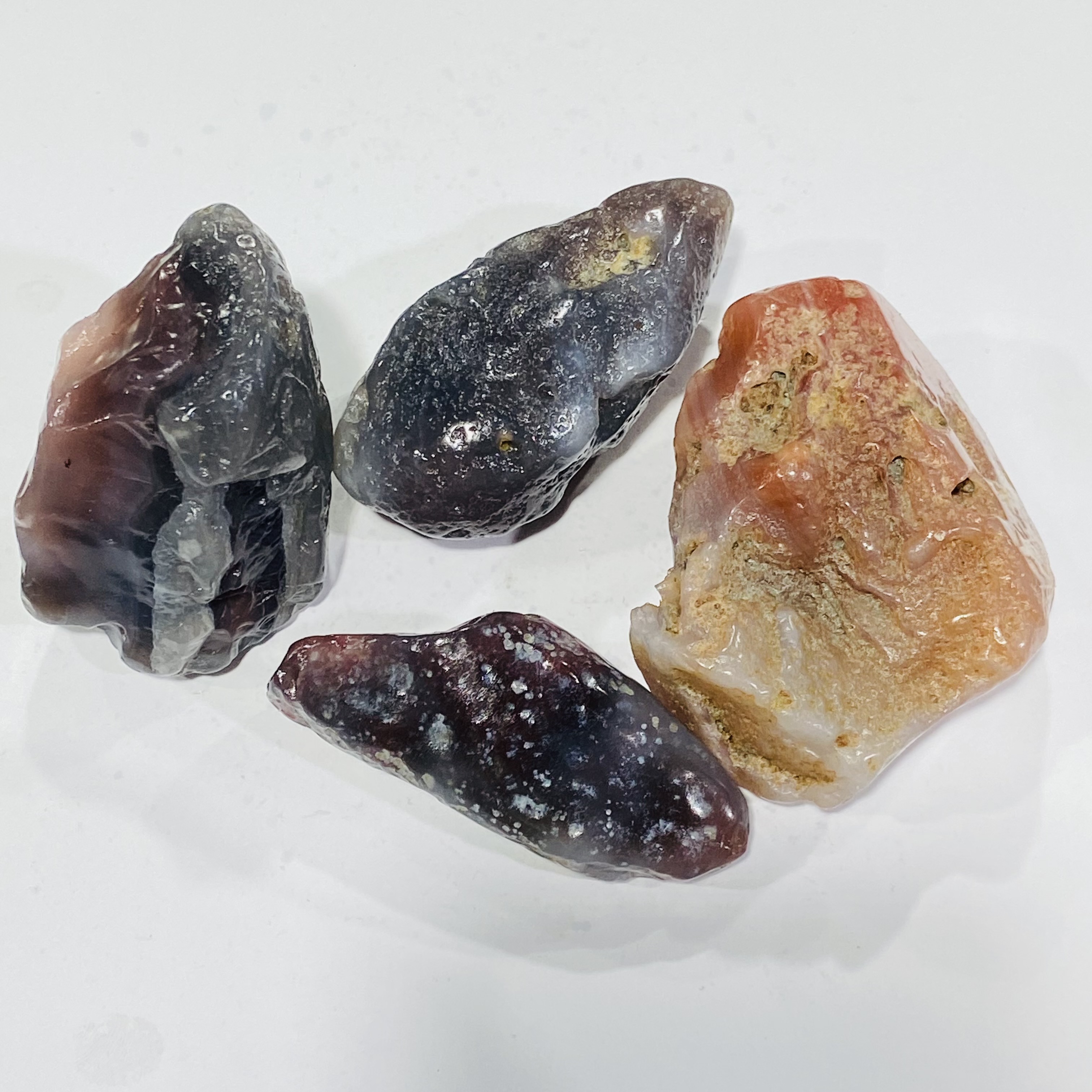 Natural raw crystals healing stones red agate raw stone fengshui and healing stone for decoration