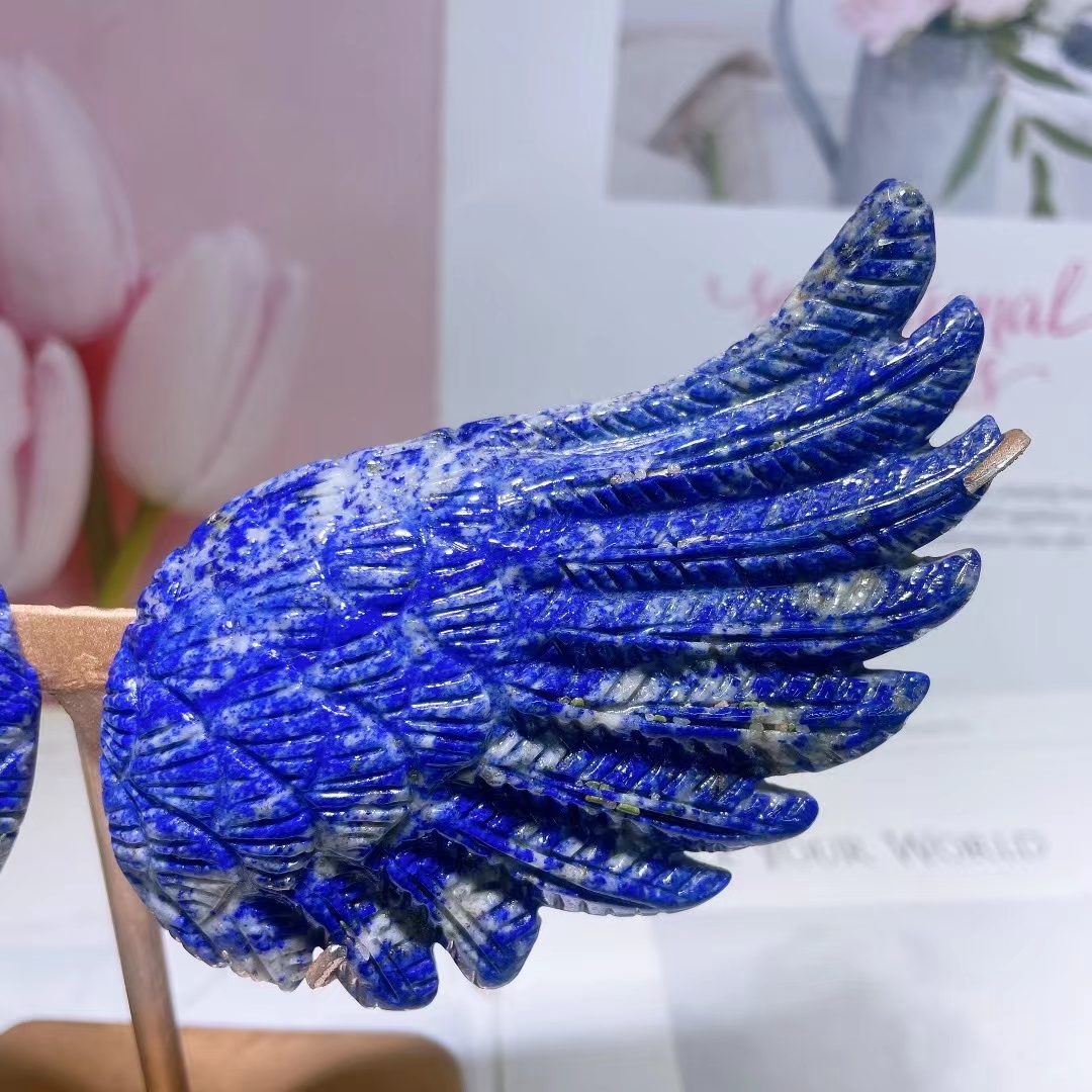 Natural hand carved crystal crafts wholesale healing reiki lapis lazuli crystal wings carving for decoration