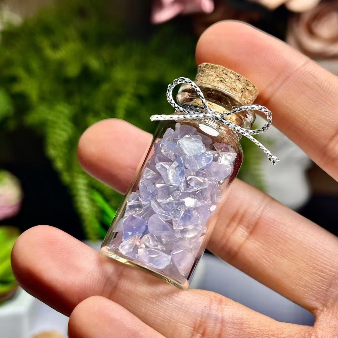 Natural purple jade crystal energy stone gravel healing polished mini amethyst crystal tumble stone wish bottle for gifts box