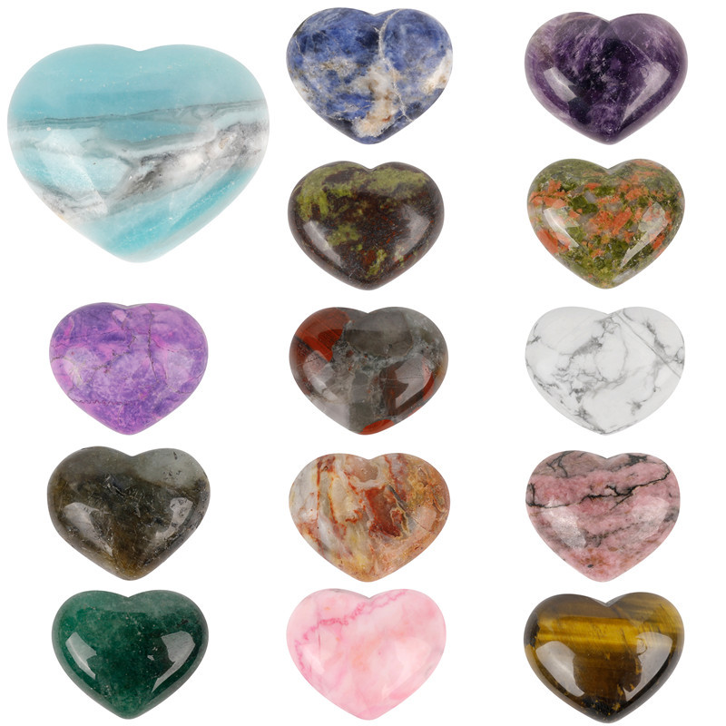 Best selling natural polishing heart shape stone energy healing crystal heart palm stone for decoration