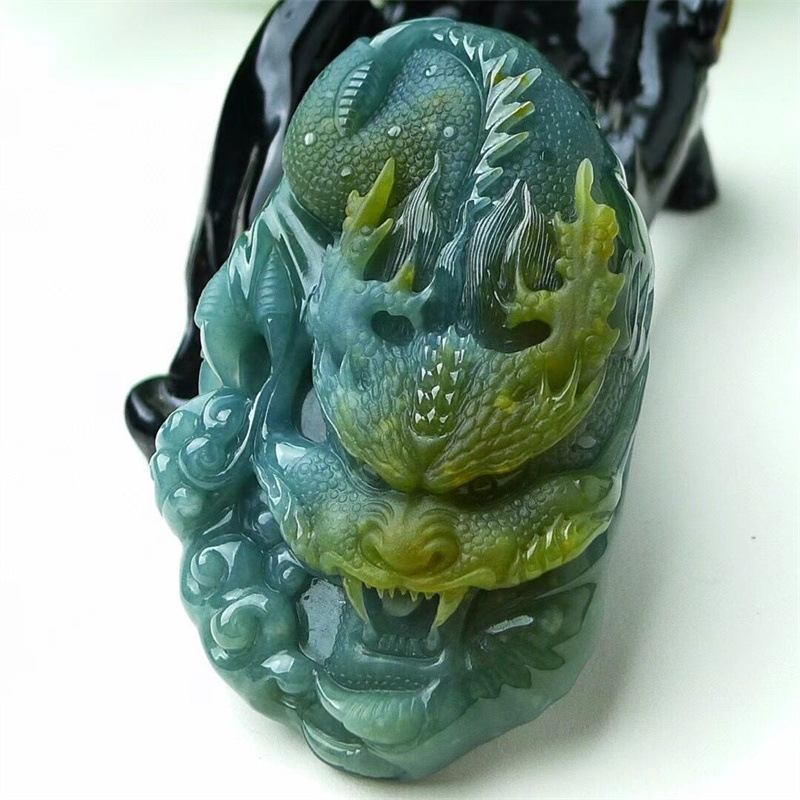 Natural Reiki Animal Crystal Carving Gem Double Color Yellow Jade Dragon Pendant Hand Carving Crafts Decoration