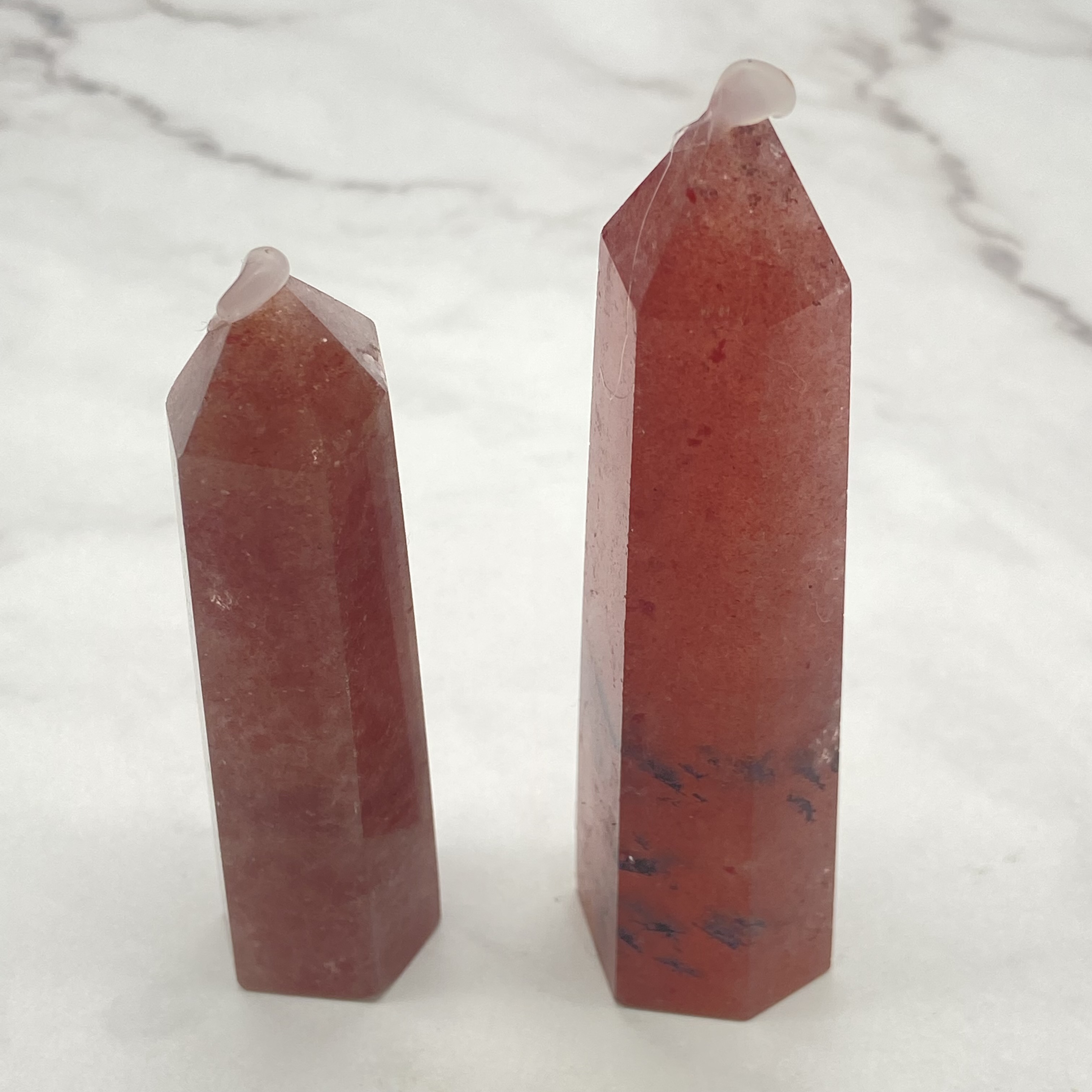 Bset selling natural quartz crystal point high quality healing red strawberry crystal tower for gifts