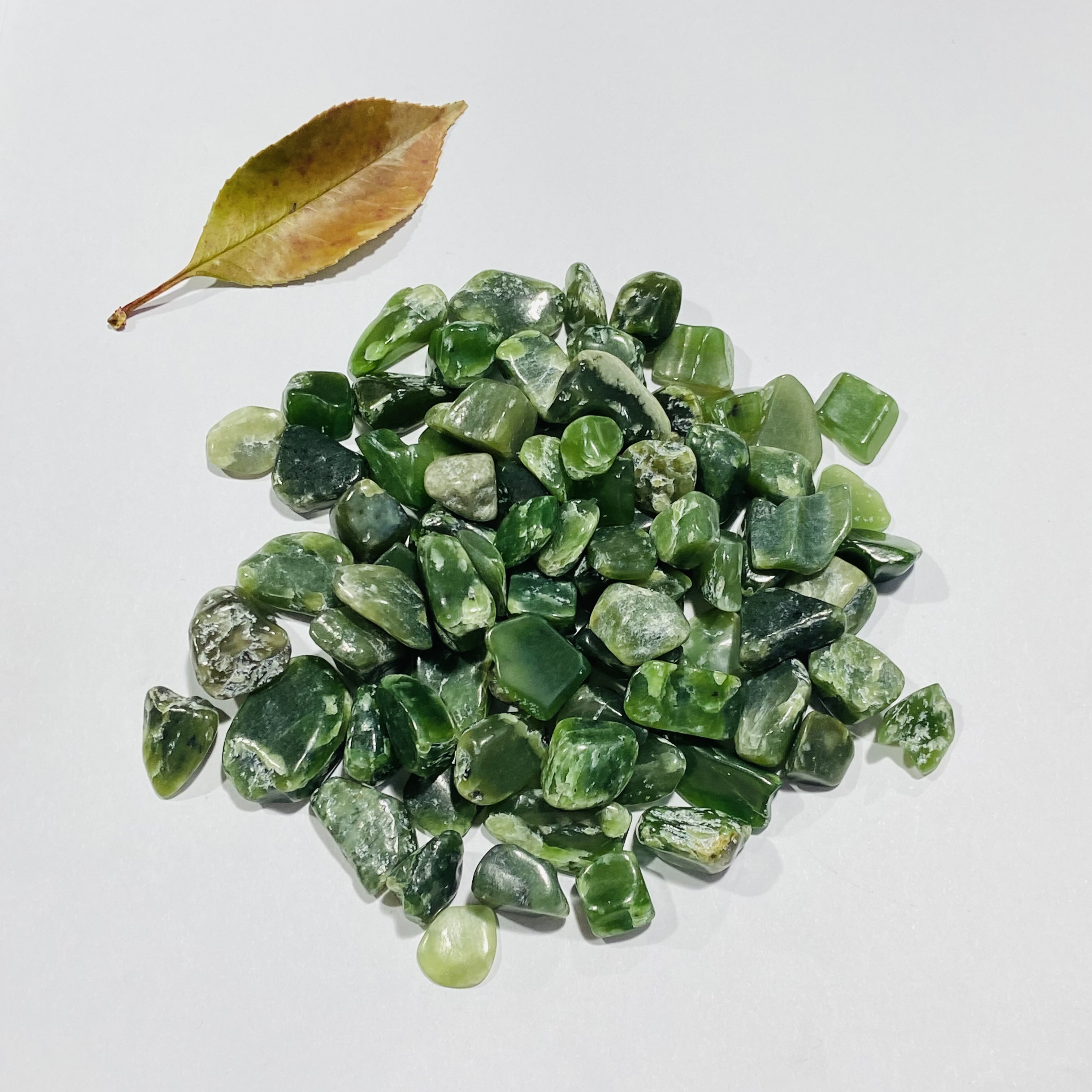 Hot sale tumbled stones natural crystal high quality energy healing natural crystal jasper crushed stone for fengshui